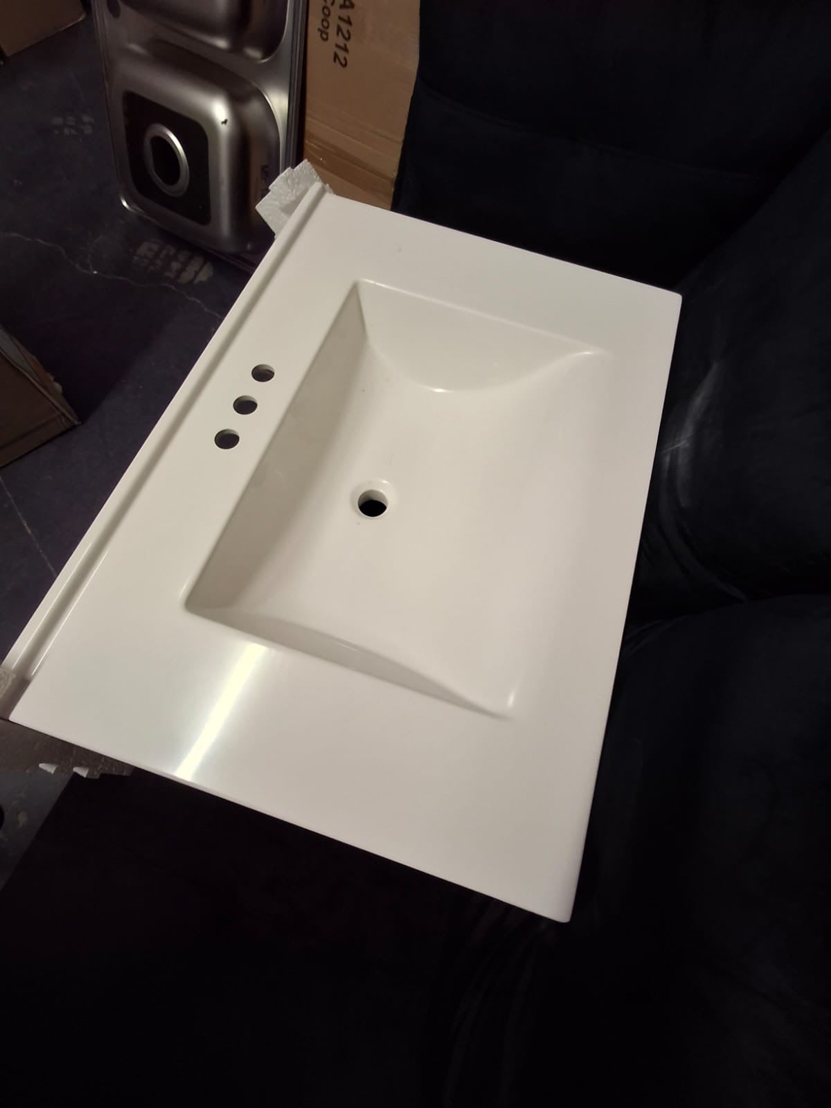 Open Box Glacier Bay 31 in. W x 22 in. D Cultured Marble White Rectangular Single Sink Vanity Top in White