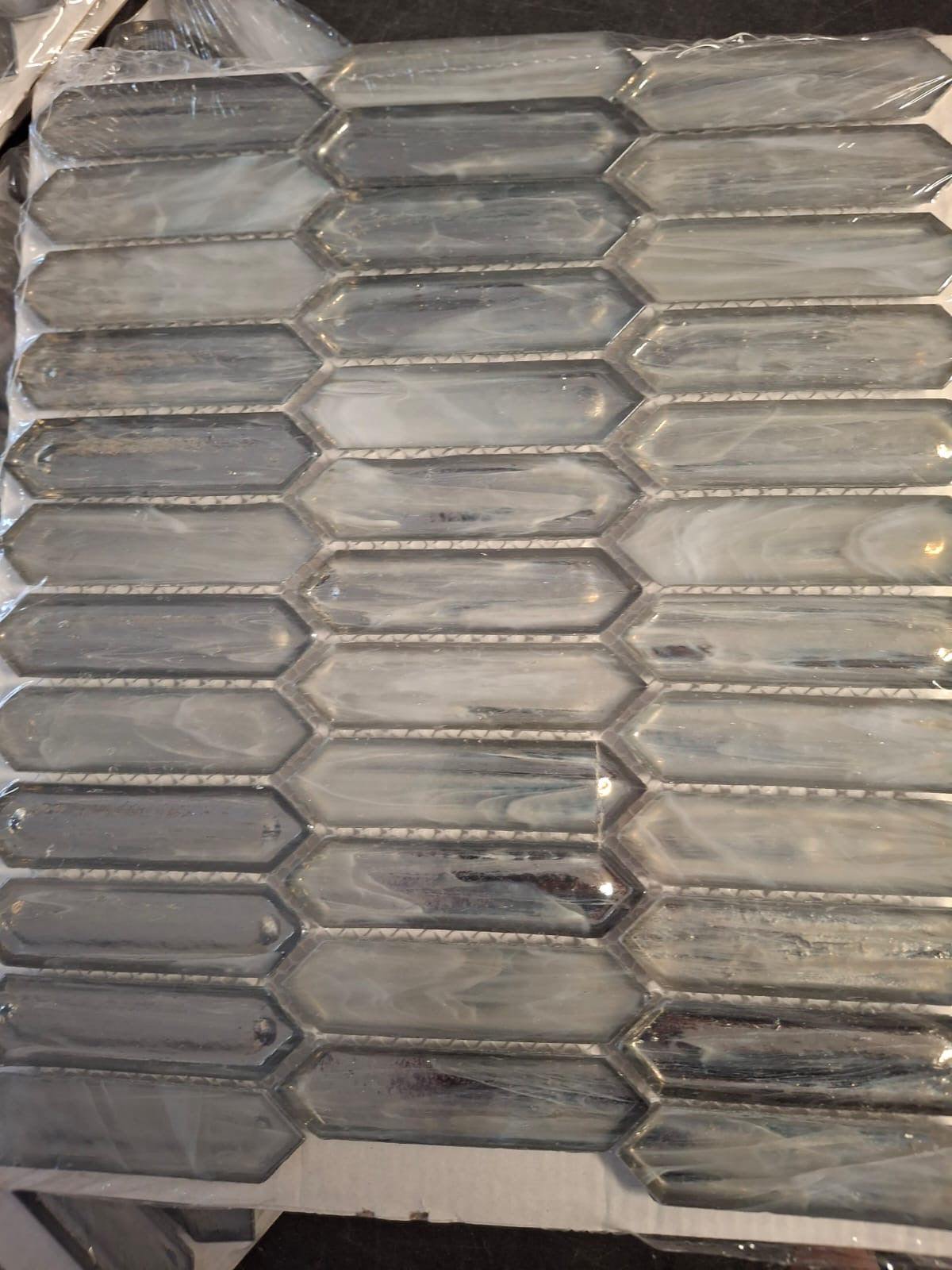 Open Box Ivy Hill Tile Fargin Silver Haze Elongated Hexagon 12 in. x 10 in. x 7mm Polished Glass Mosaic Tile (0.82 sq. ft.)
