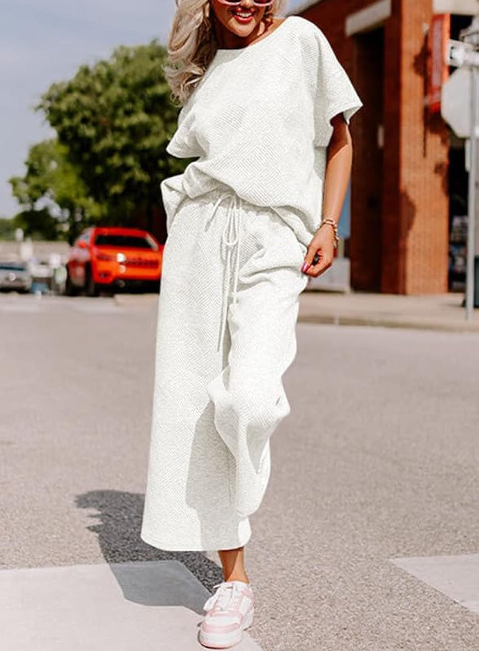 Brand New SHEWIN Women's 2 Piece Outfits Sweatsuit Casual Short Sleeve Pullover Tops and Drawstring Wide Leg Pants Lounge Sets