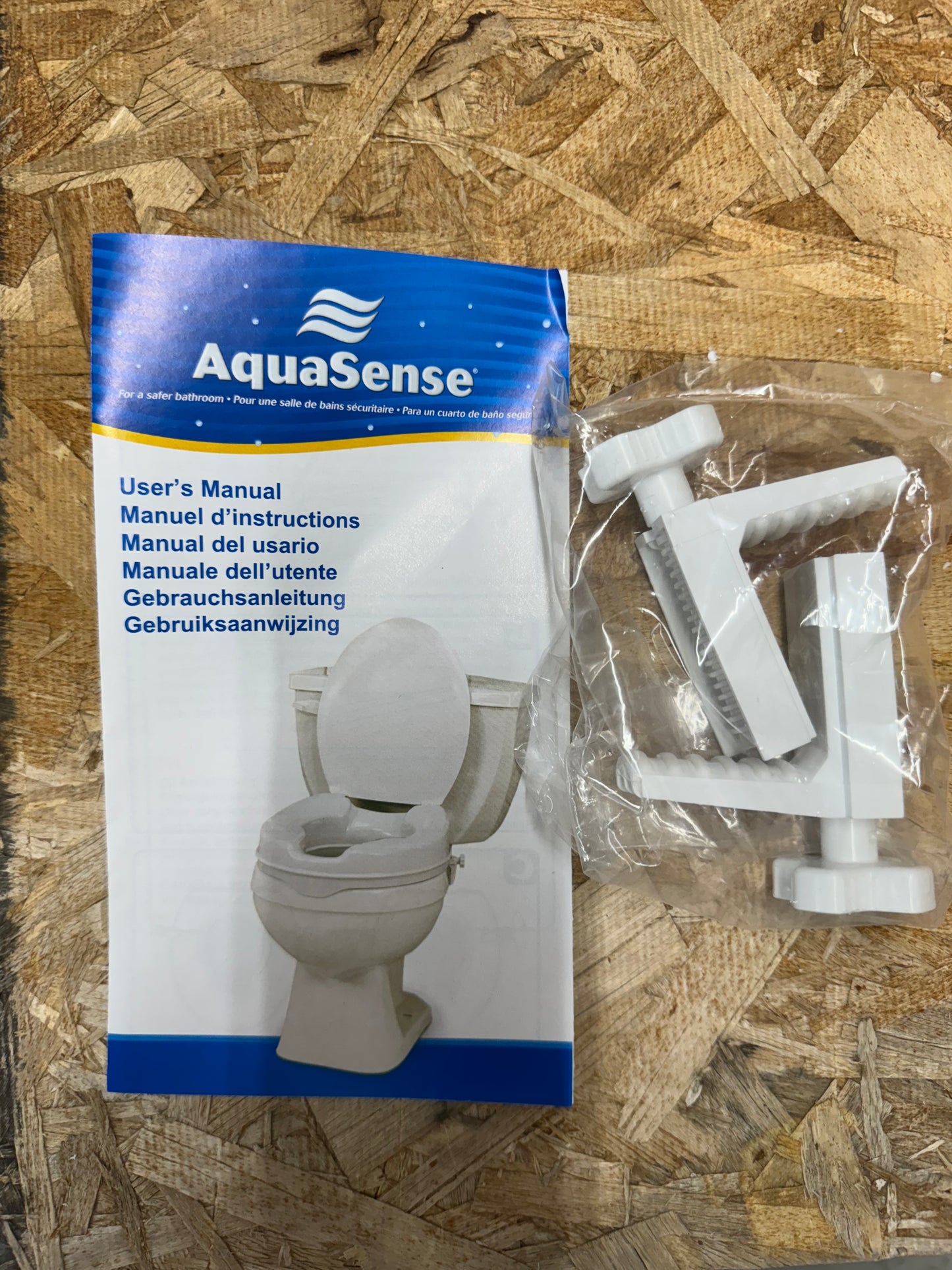 Drive Medical 770-626 AquaSense Raised Toilet Seat with Lid, Standard Seat, White