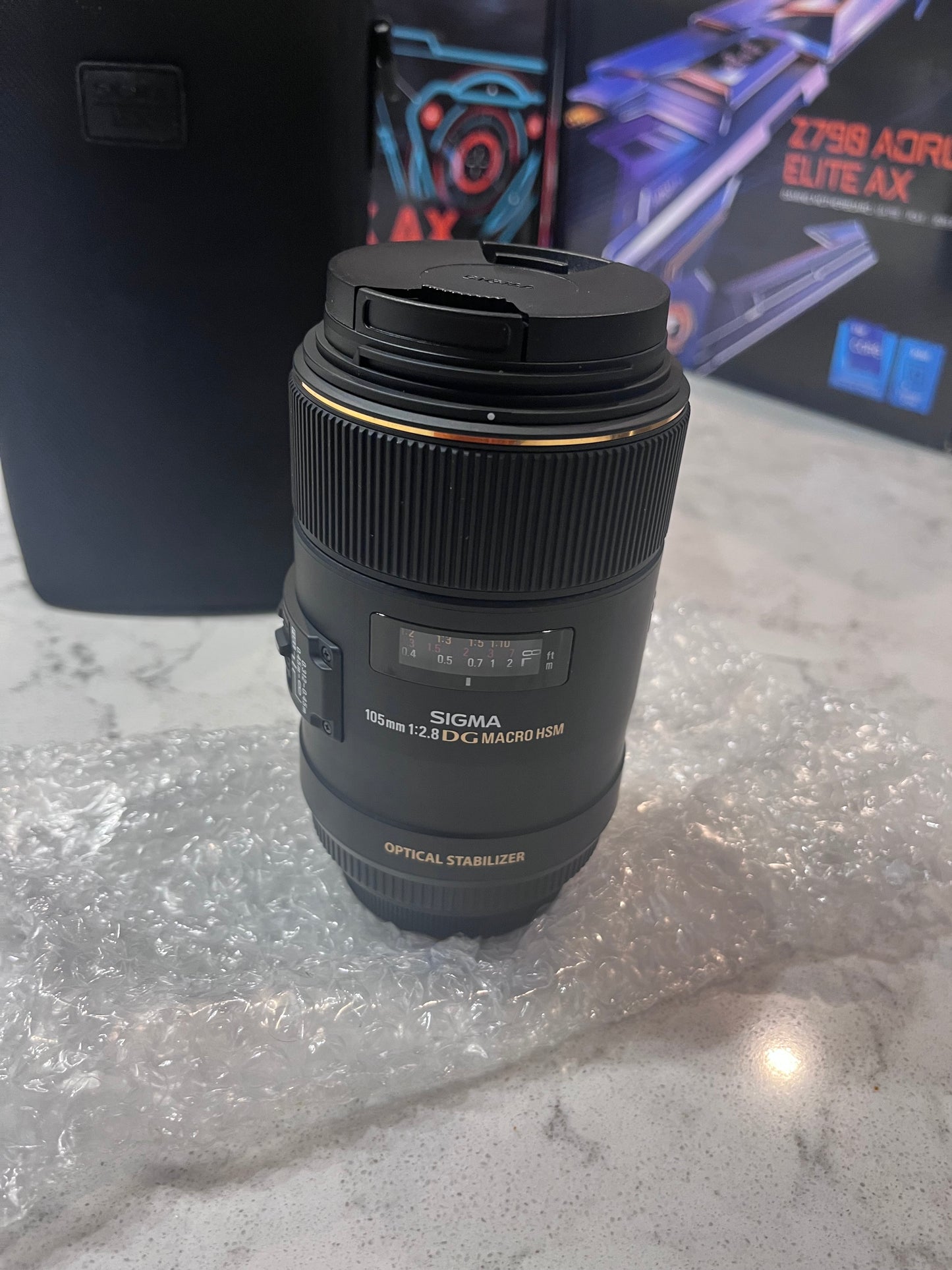 Sigma 258306 105mm F2.8 EX DG OS HSM Macro Lens for Nikon DSLR Camera