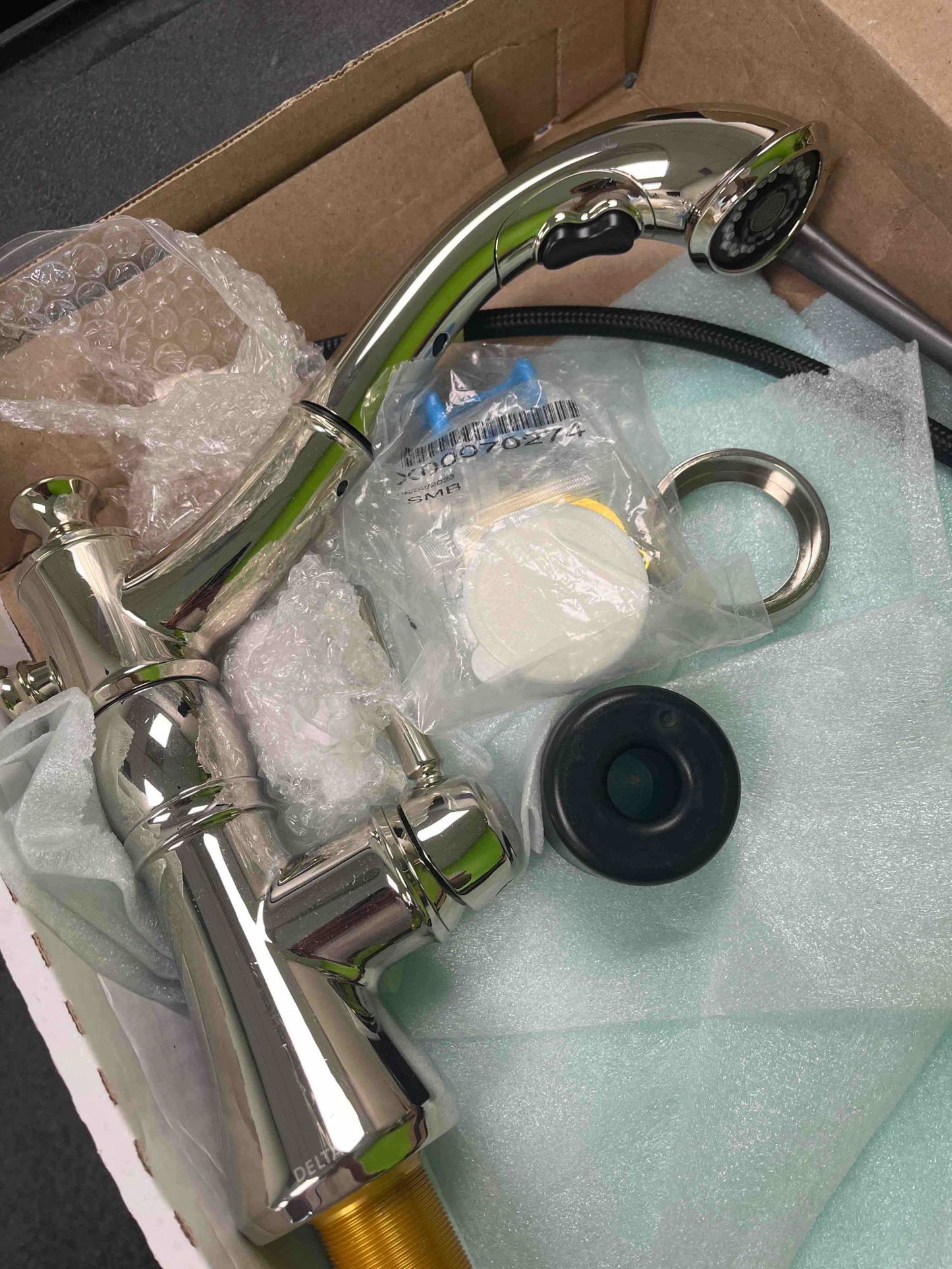 Delta 4197 PN DST Cassidy Single Handle Pull Out Faucet - Selzalot