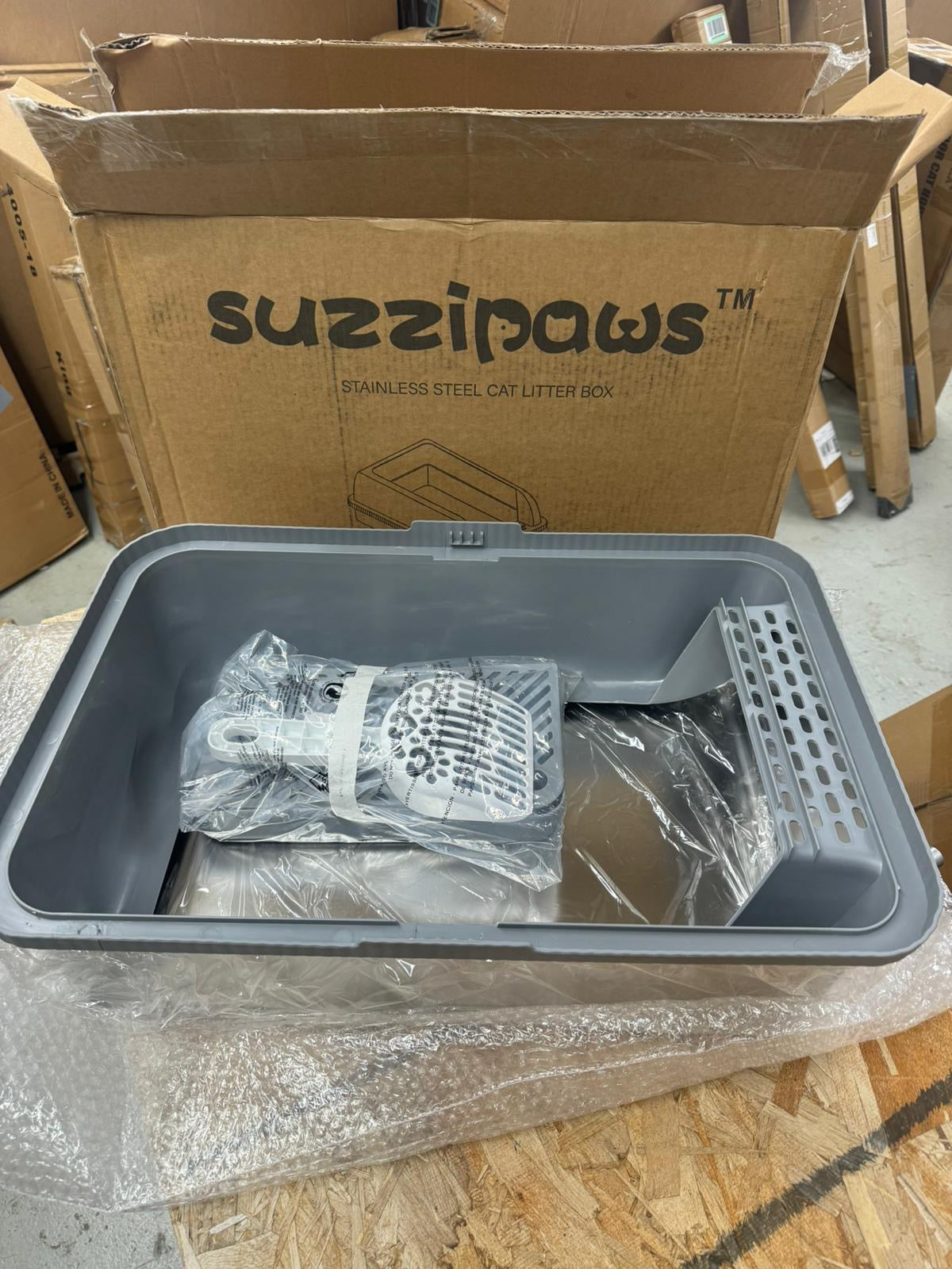 Suzzipaws Enclosed Stainless Steel Cat Litter Box with Lid Extra Large Litter Box for Big Cats XL Metal Litter Pan Tray with High Wall Sides Enclosure - Selzalot