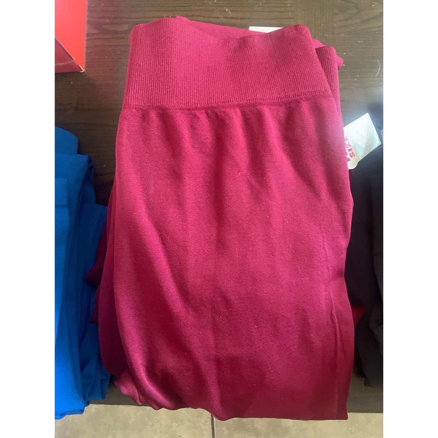 SOLID SEAMLESS LEGGINGS - PLUS - Selzalot