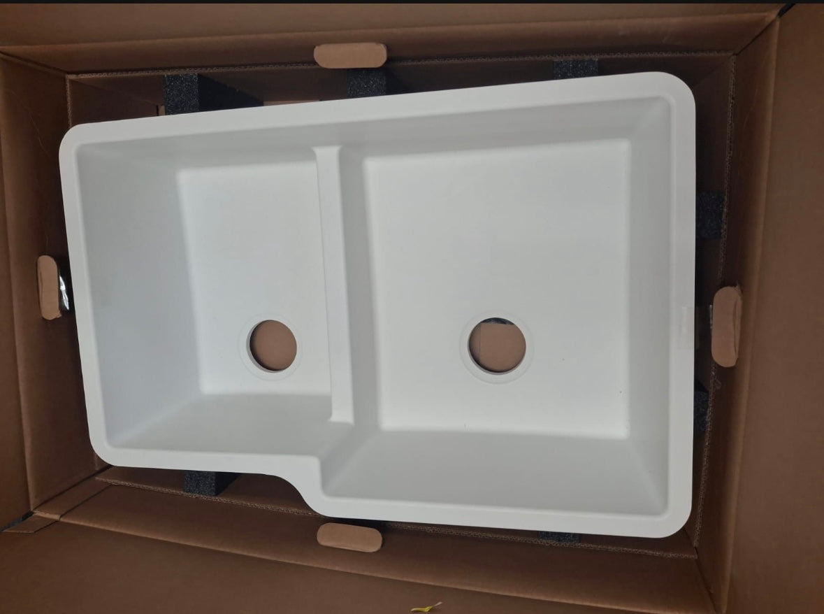 Open Box Karran Quartz/Granite White 33 in. 60/40 Double Bowl Composite Undermount Kitchen Sink