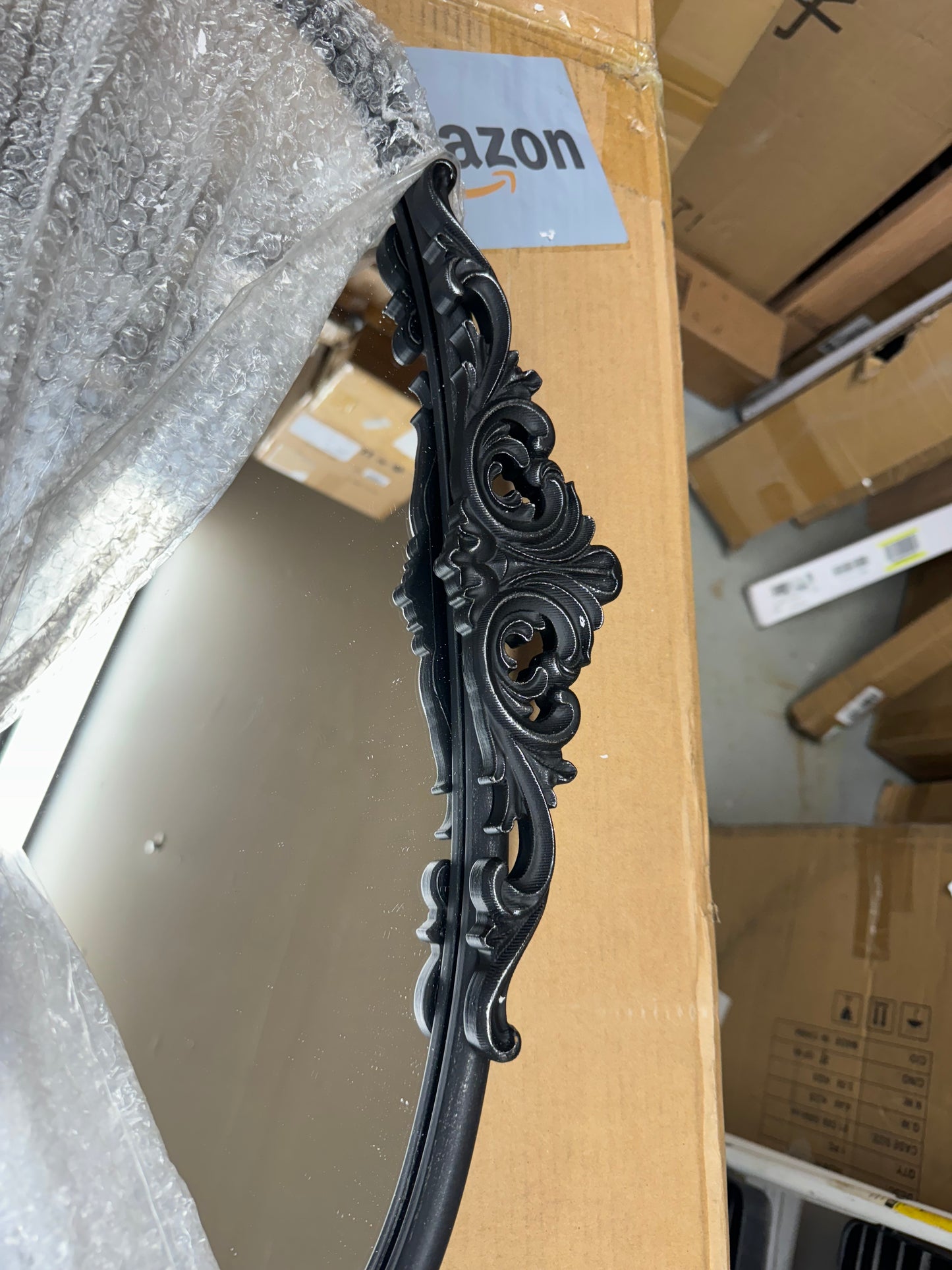 Arched Antique Wall Mirror, 24"x36" Vintage Black Bathroom Vanity Mirror, Ornate Arch Mirror for Over Sink/Fireplace/Entryway