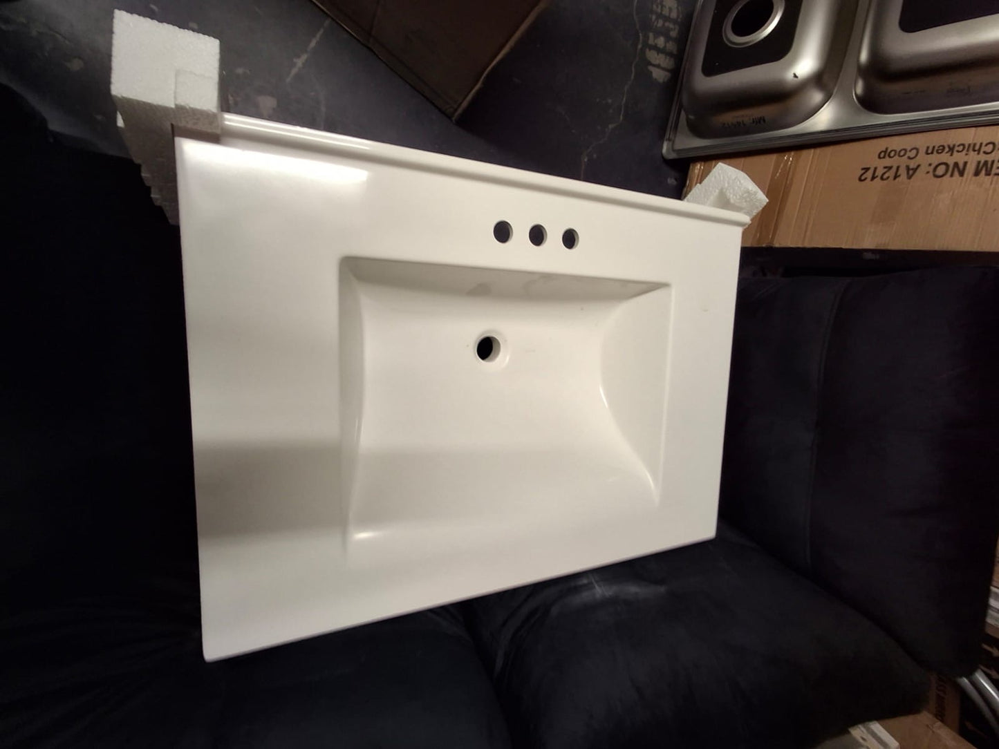 Open Box Glacier Bay 31 in. W x 22 in. D Cultured Marble White Rectangular Single Sink Vanity Top in White