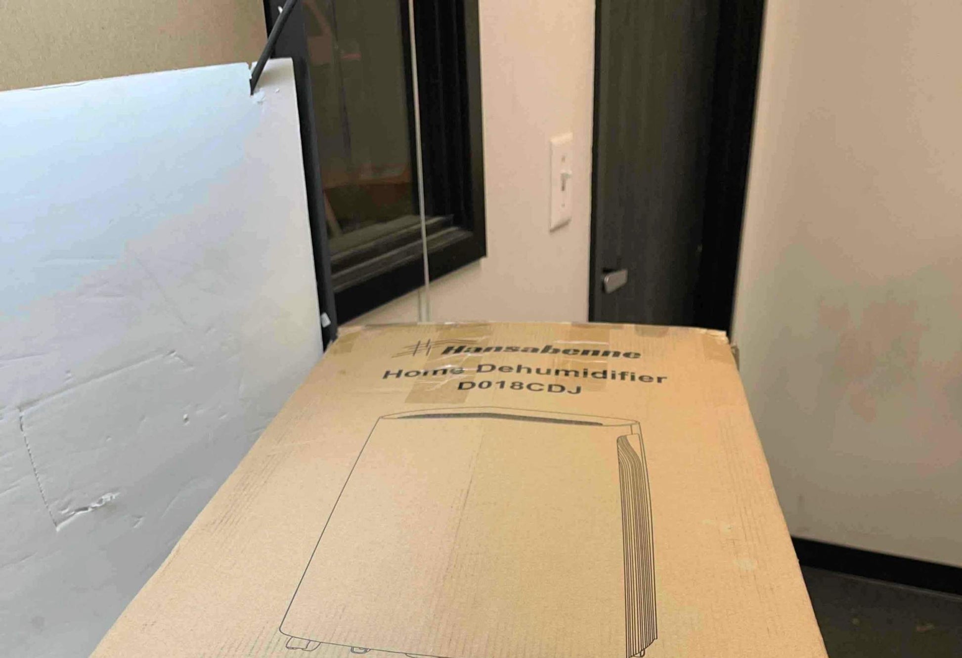 Hansabenne 50-Pints Dehumidifier for Basements - 4850 Sq. Ft. Dehumidifier with Auto or Manual Drainage - Compact Dehumidifier with Intelligent Humidity Control | Auto Defrost | Dry Clothes - Selzalot