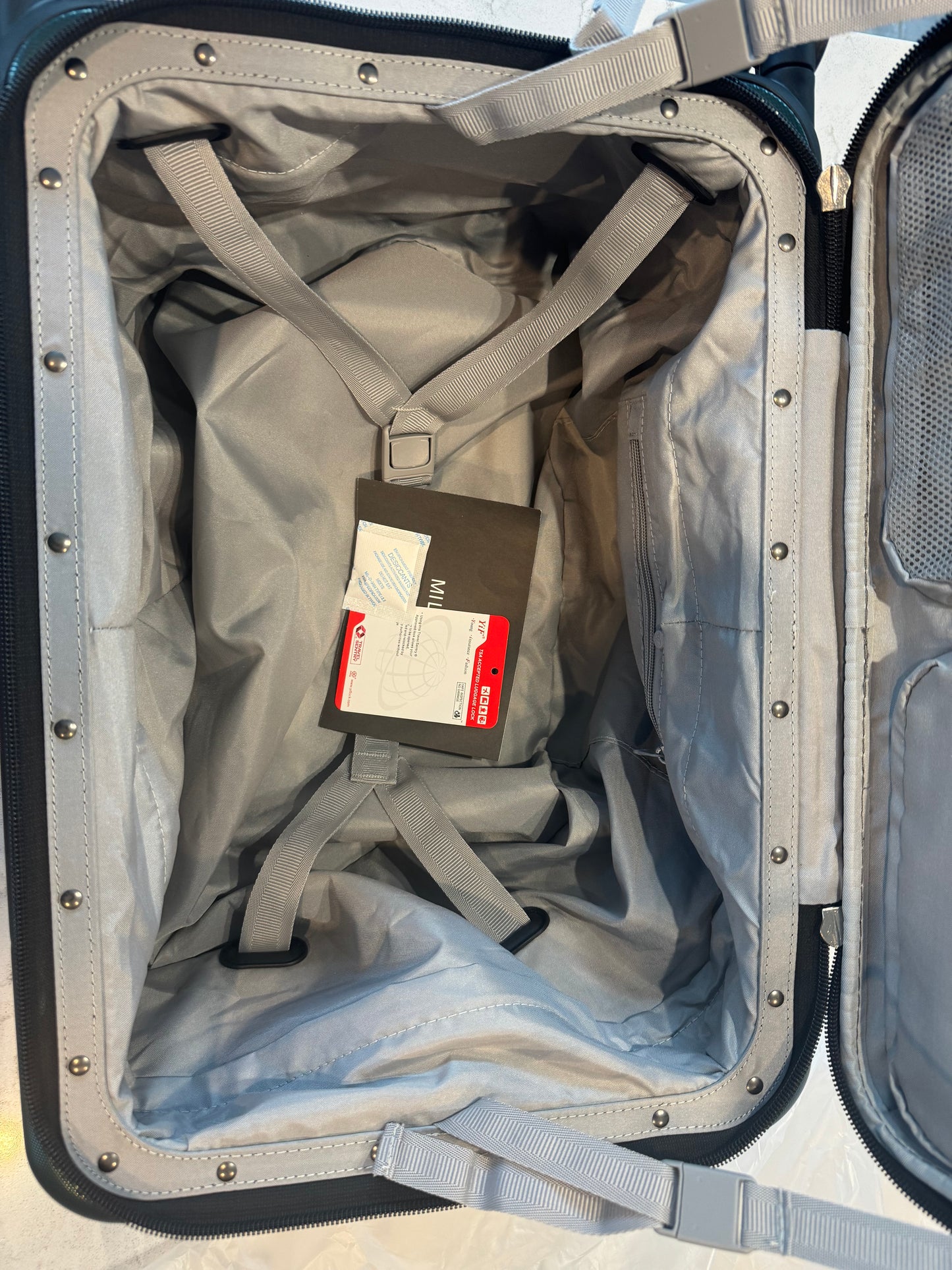 MILADA Expandable Carry On Luggage 22x14x9 Airline Approved Top Opening Hard Shell Suitcases TSA Carry On Luggage With Wheels 20 inch Carry On Suitcase Travel Luggage Carry On Bag, Blackish Green