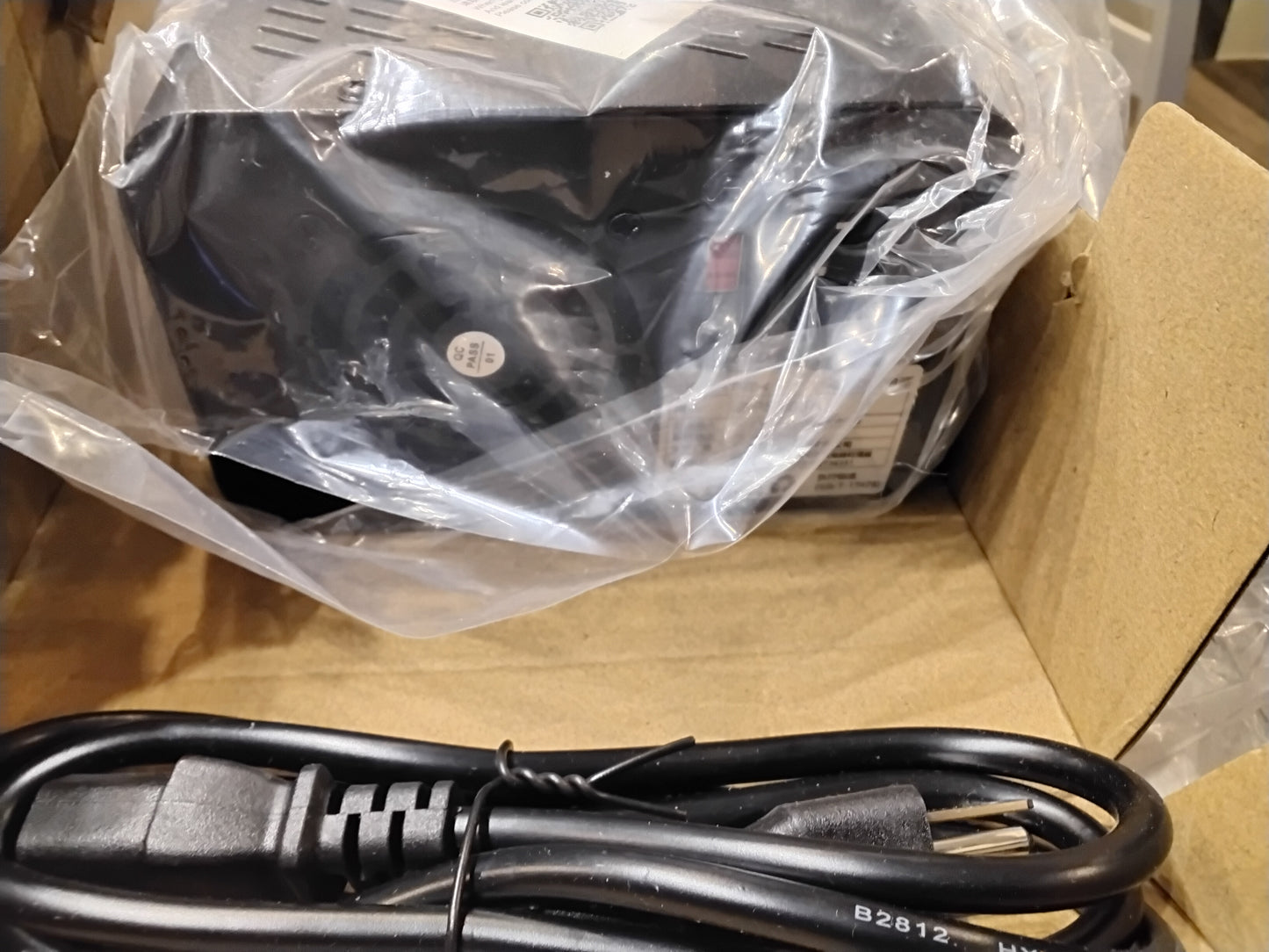 Open Box WANPTEK POWER DC Power Supply Variable 30V 10A Bench Power Supply with 3 Memory Storage, Adjustable Power Supply with Output Switch/OCP