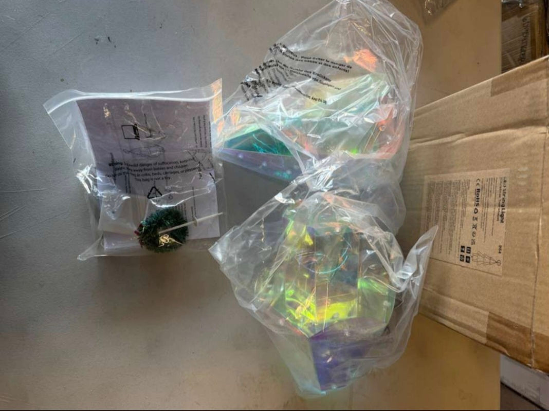 POWERBEAUTY Prismatic Small LED Lighted Christmas Tree
Decor, Twinkling Christmas Tree 8 Lighting Modes, for Indoor Table New Year Christmas Decorations