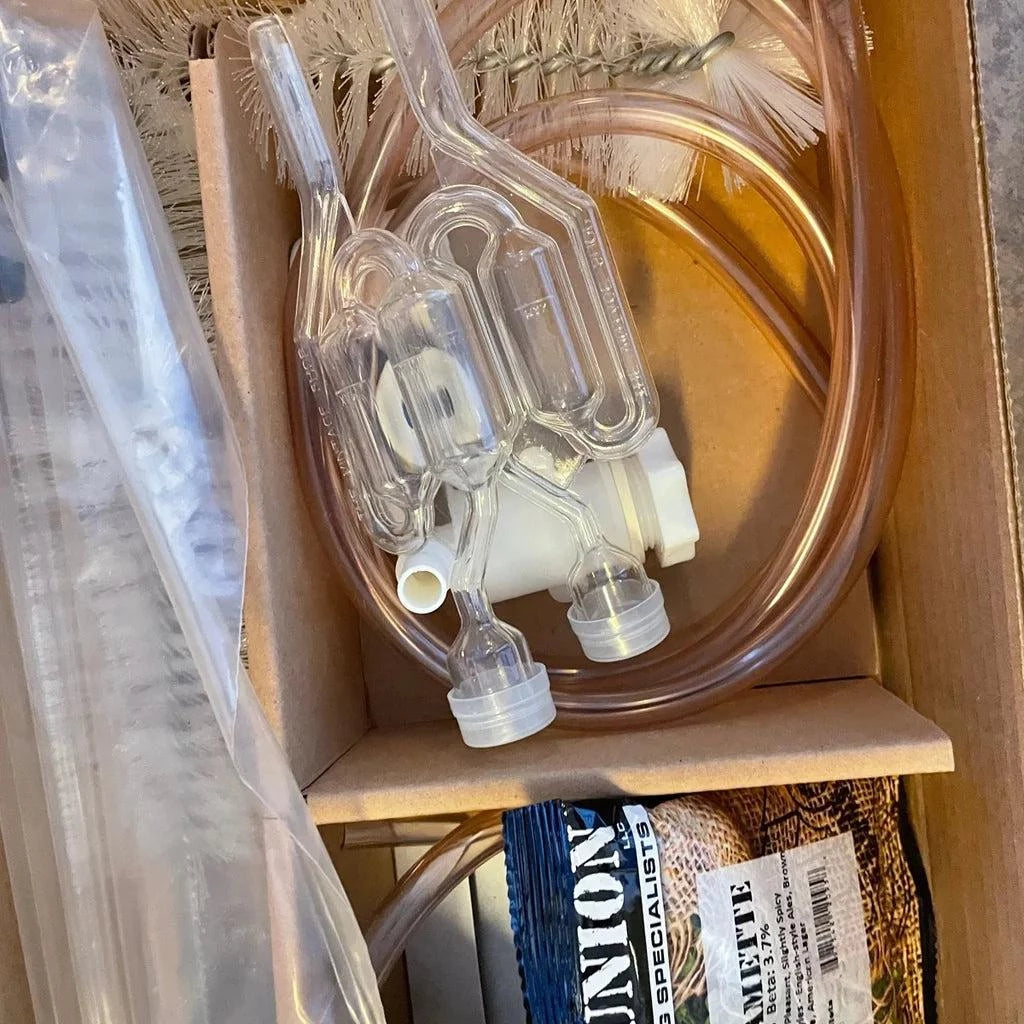 NORTHERN BREWER Deluxe Homebrew Starter Kit - Selzalot