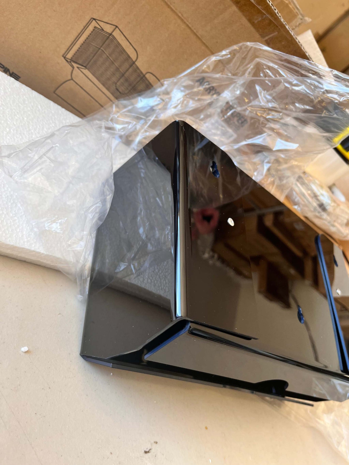 Open Box New Alpine Industries Acrylic Wall-Mounted Paper Towel Dispenser - Single or Multiple Towel Retrieval - Bi Fold and C Fold (Black)