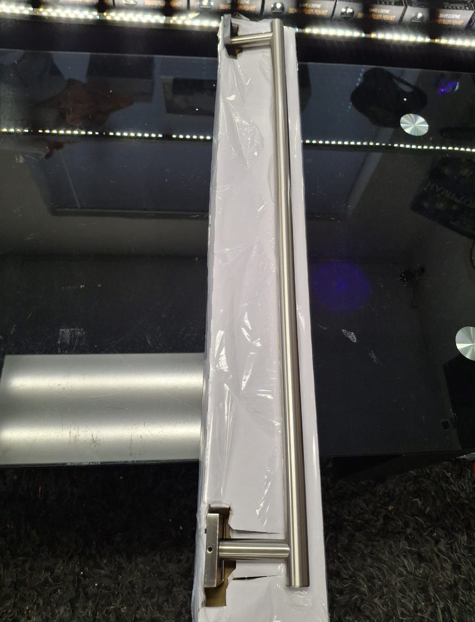 Open Box Gatco Mode 24 in. Wall Mounted Towel Bar in Satin Nickel