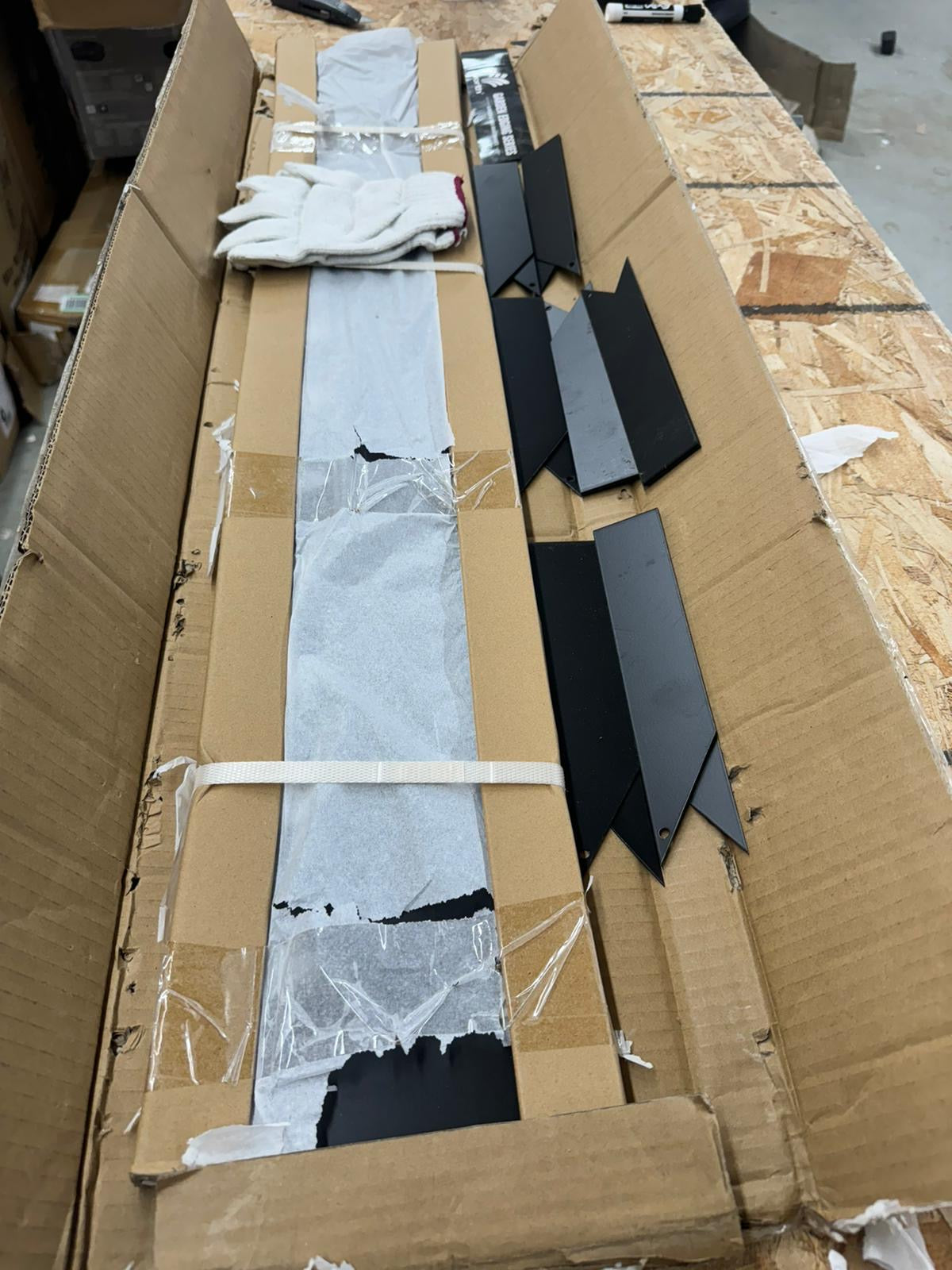 Worth Garden 6-Pack Galvanized Steel Landscape Edging w/Black Powder Coating - 40" L x 6.5" H Strips - Hammer-in 16-Gauge Metal Edging Border w/ 7 Cli - Selzalot