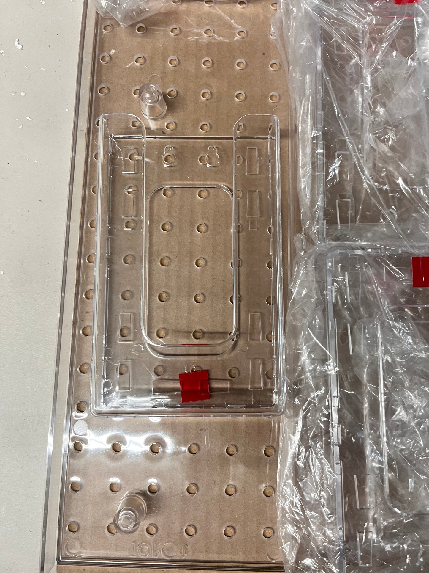 Open Box New Azar Displays - 700680 - 10 Pocket Trifold Size Pegboard Wall Brochure Holder, Clear