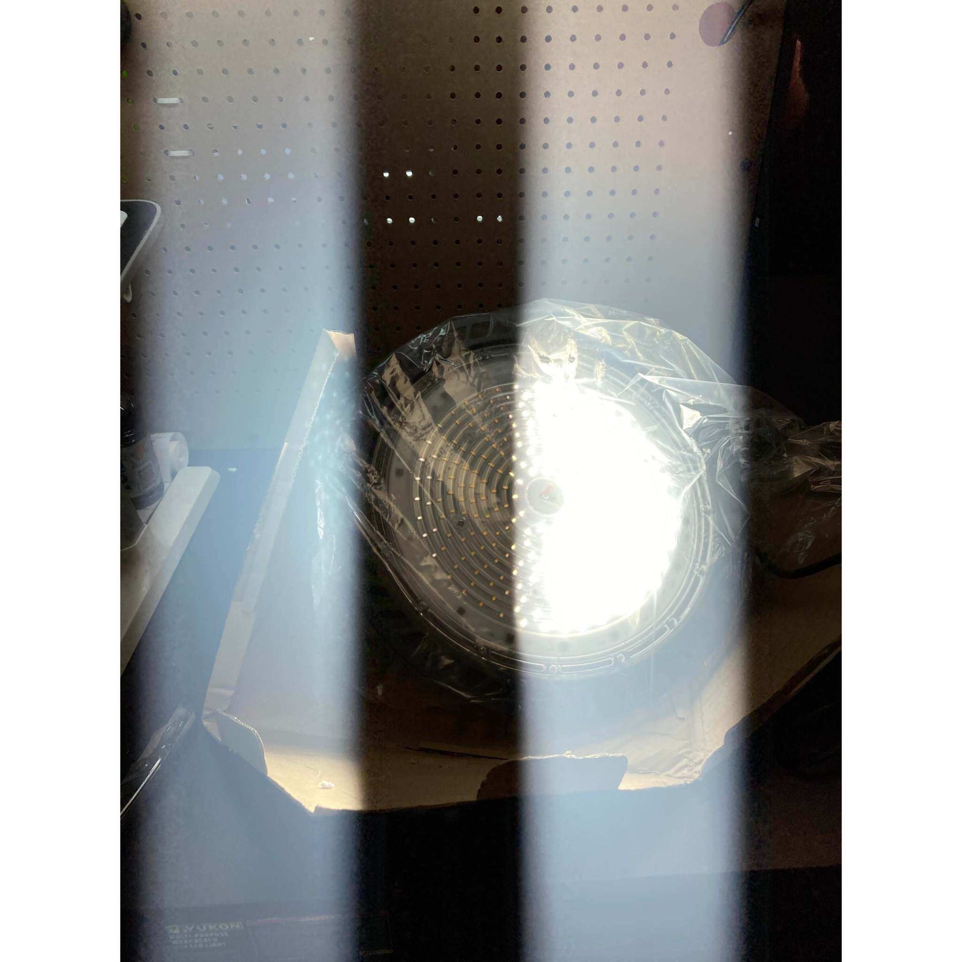 bulbeats 250W UFO LED High Bay Light 35000lm Eqv - Selzalot