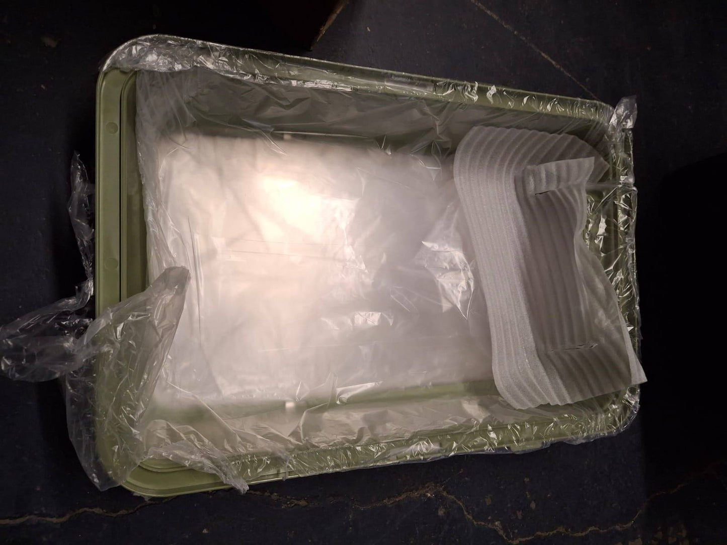 Open Box EOSARCU Stainless Steel Cat Litter Box with Lid, XL Large Enclosed High Sided Litter Box with Removable Lid, Carbon Filters -Odor Free, Easy