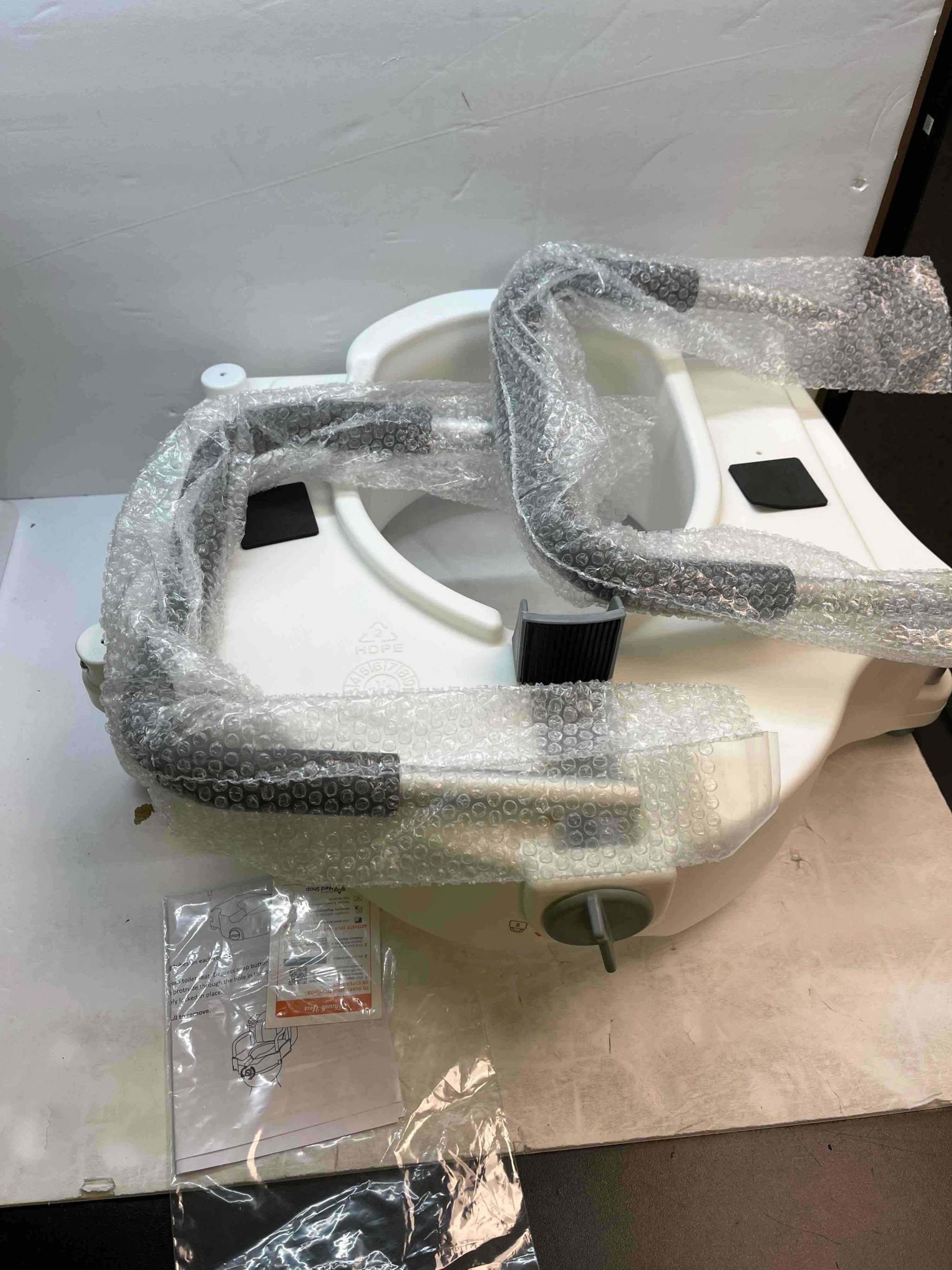 Vaunn Raised Toilet Seat and Elevated Commode Booster Seat Riser - Selzalot