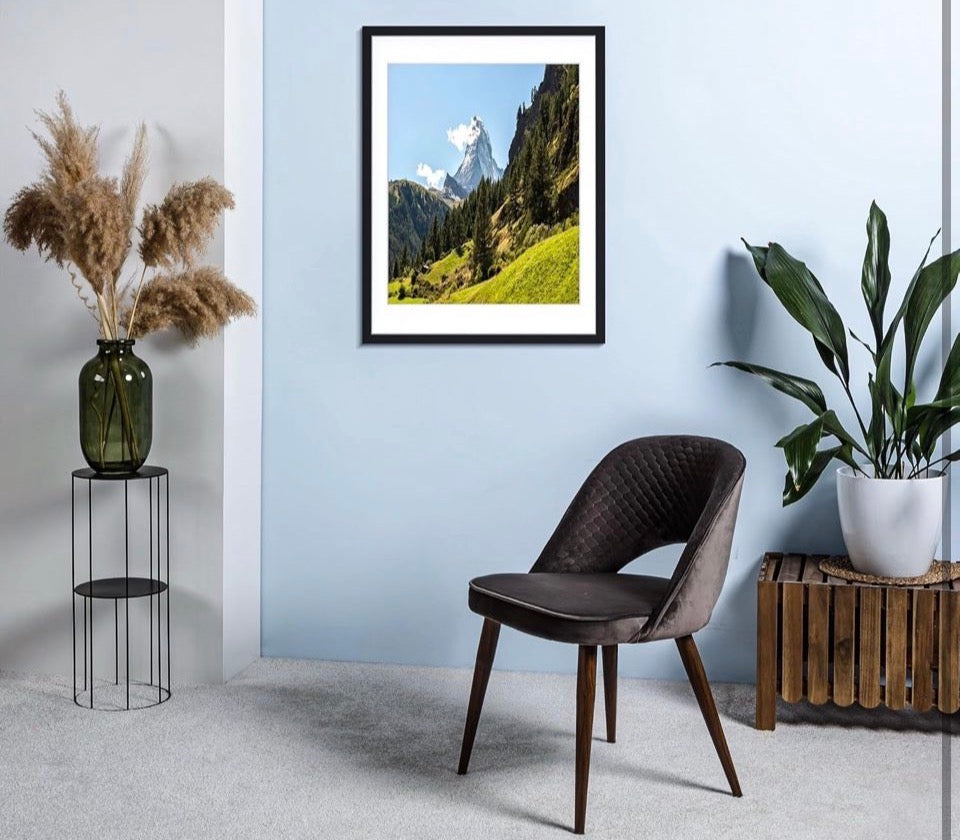 Open Box PEALSN 18x24 Picture Frame, Display Pictures 16 × 20 with Mat or 18 x 24 Without Mat for Wall Mounting Display, Poster Frames, Black