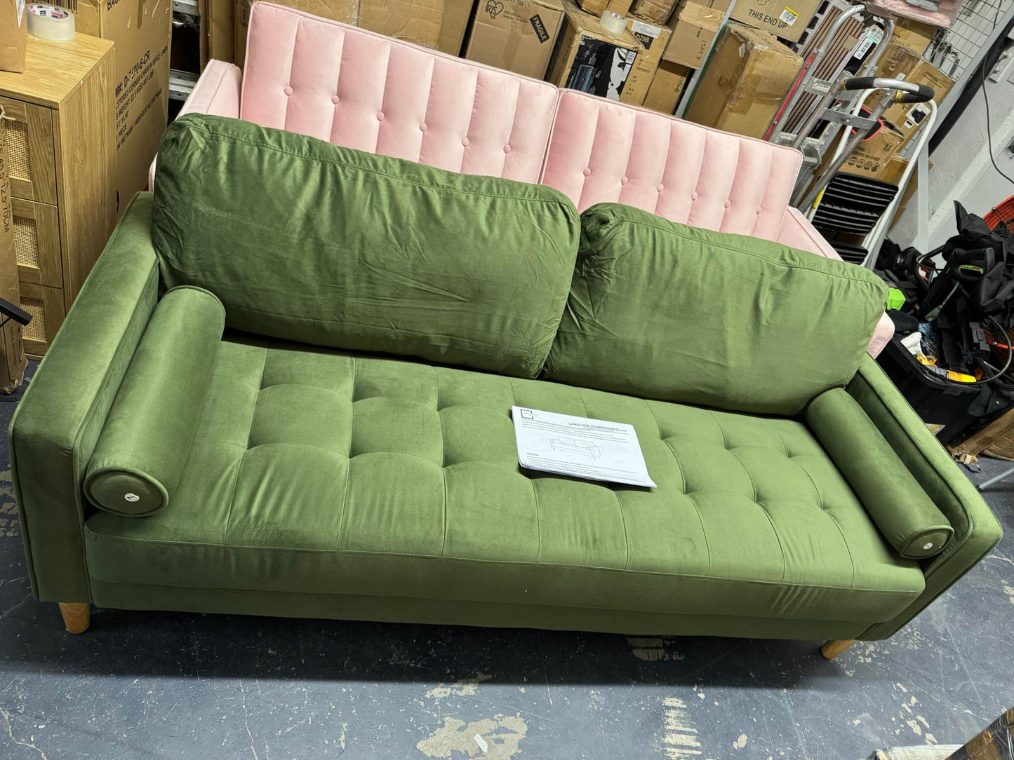 Mercury Row Garren 75.6 Tufted Sofa GREEN