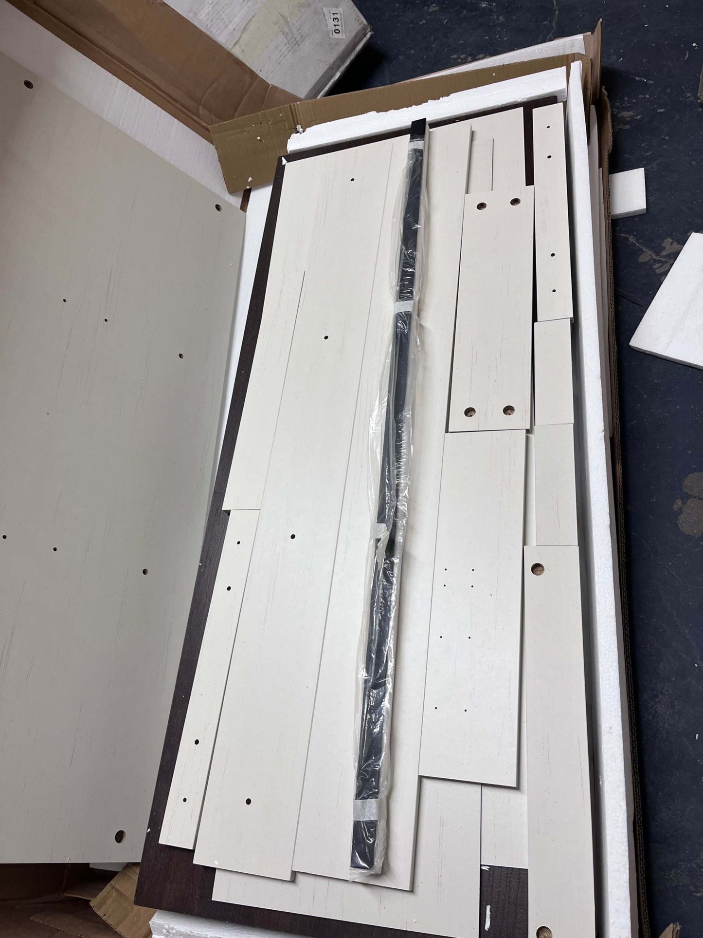 Jaquavion Coffee Table, •ul 66 Farmhouse Lift Top Coffee Table