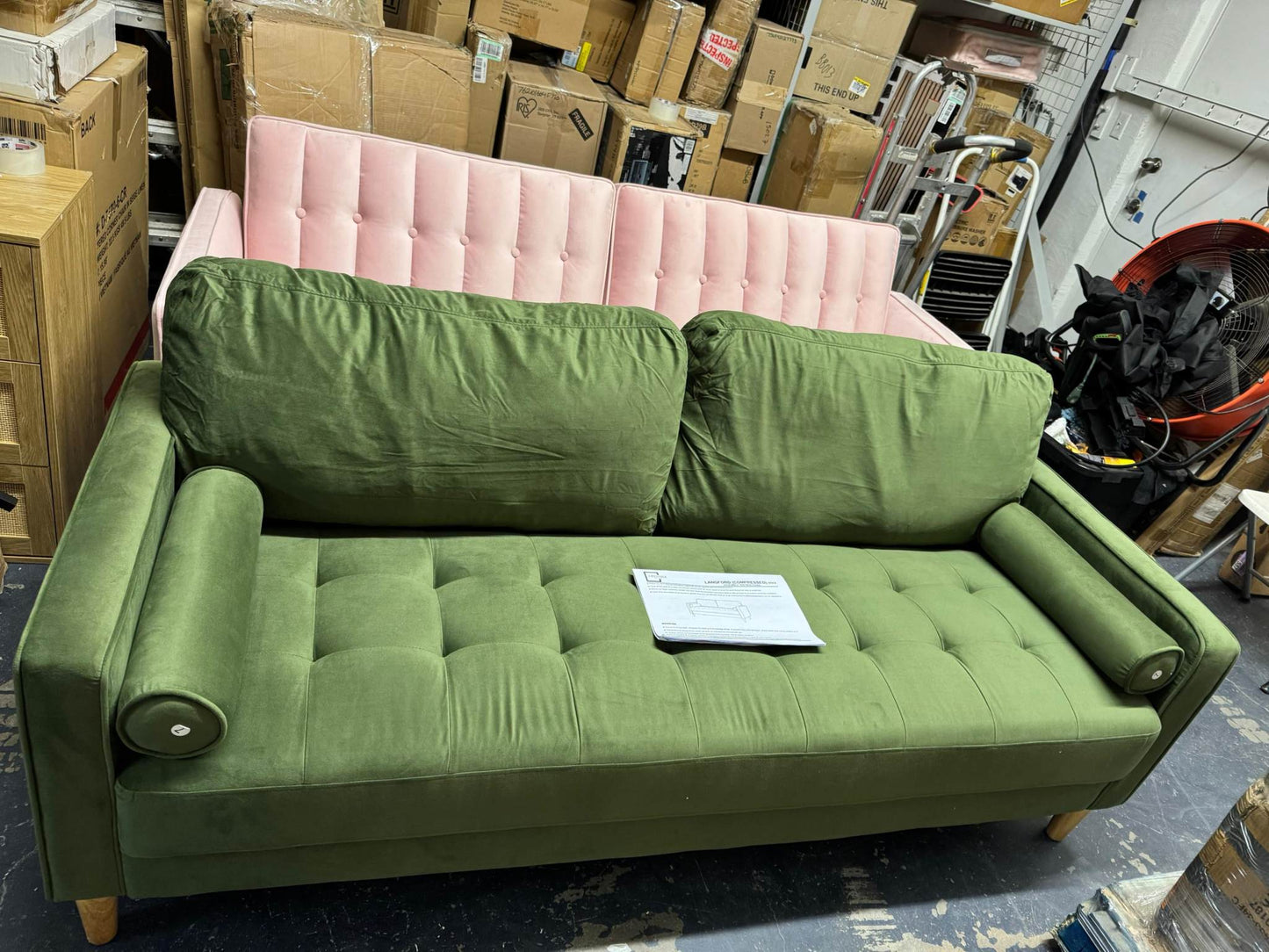 Mercury Row Garren 75.6 Tufted Sofa GREEN