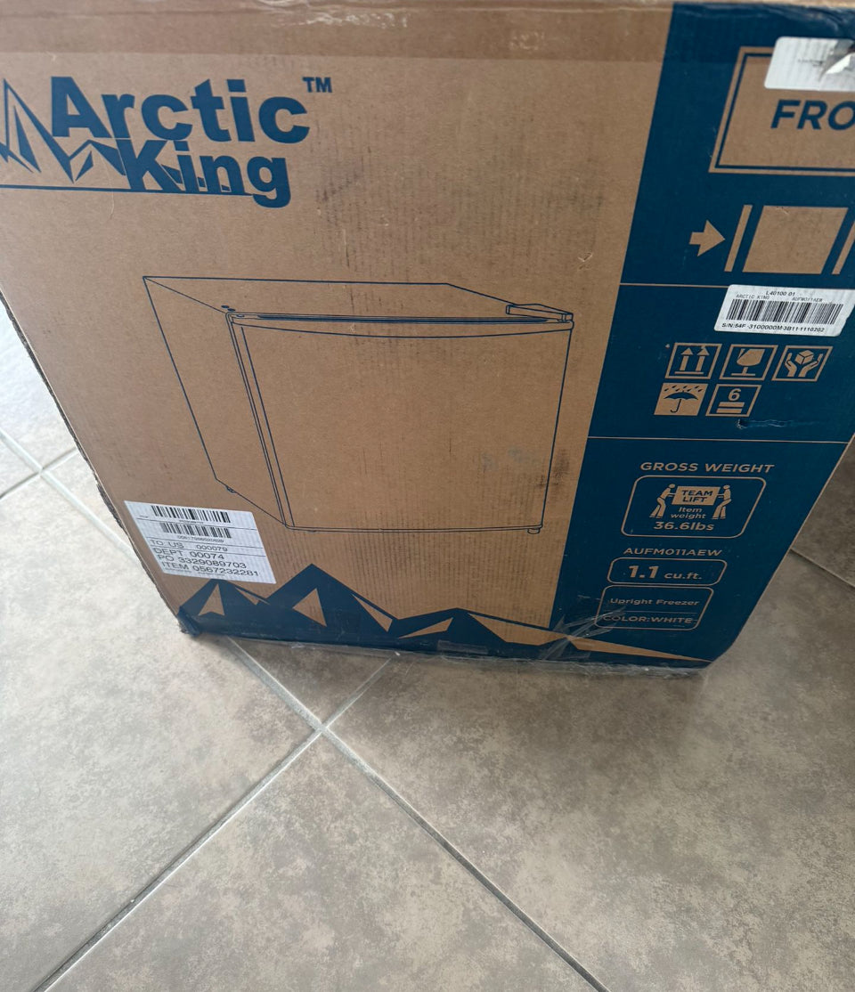 Arctic King 1.1 Cu ft Upright Freezer, White, AUFMO11AEW - Selzalot