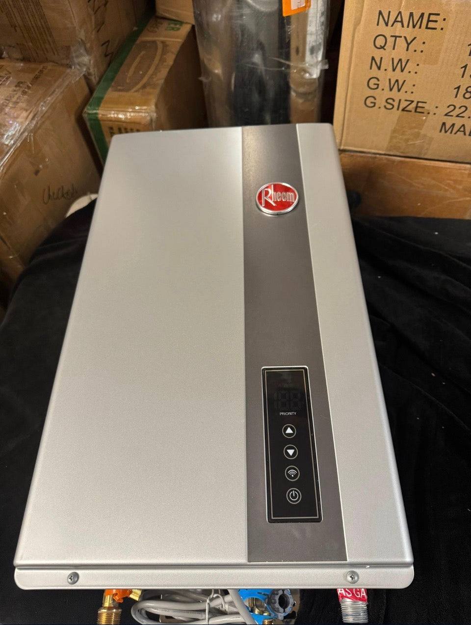 Rheem Performance Plus 8.4 GPM Smart Non-Condensing Indoor Liquid Propane Tankless Water