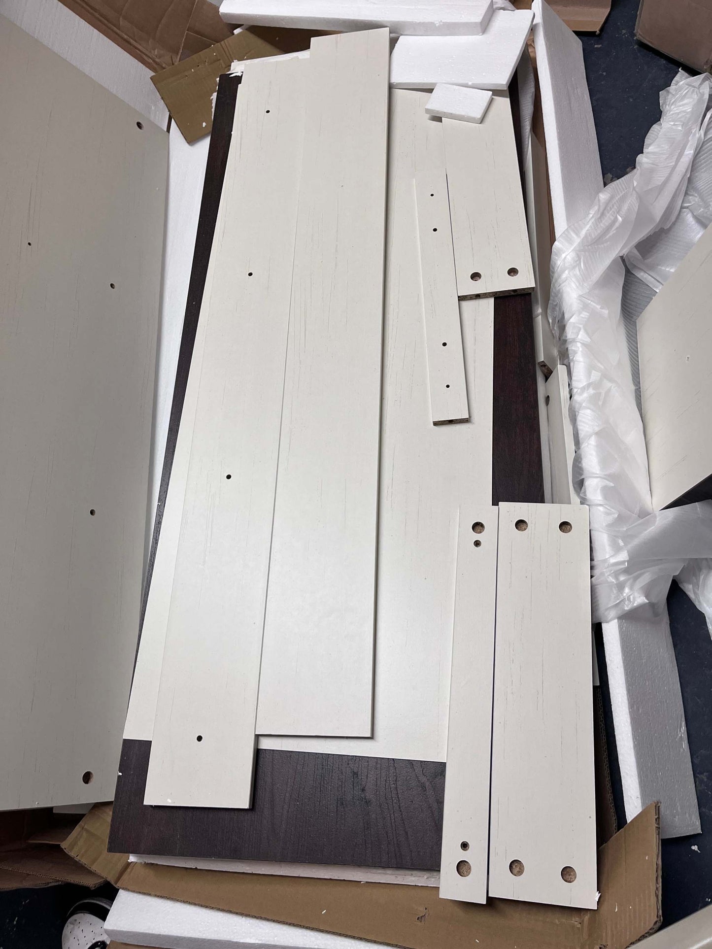 Jaquavion Coffee Table, •ul 66 Farmhouse Lift Top Coffee Table