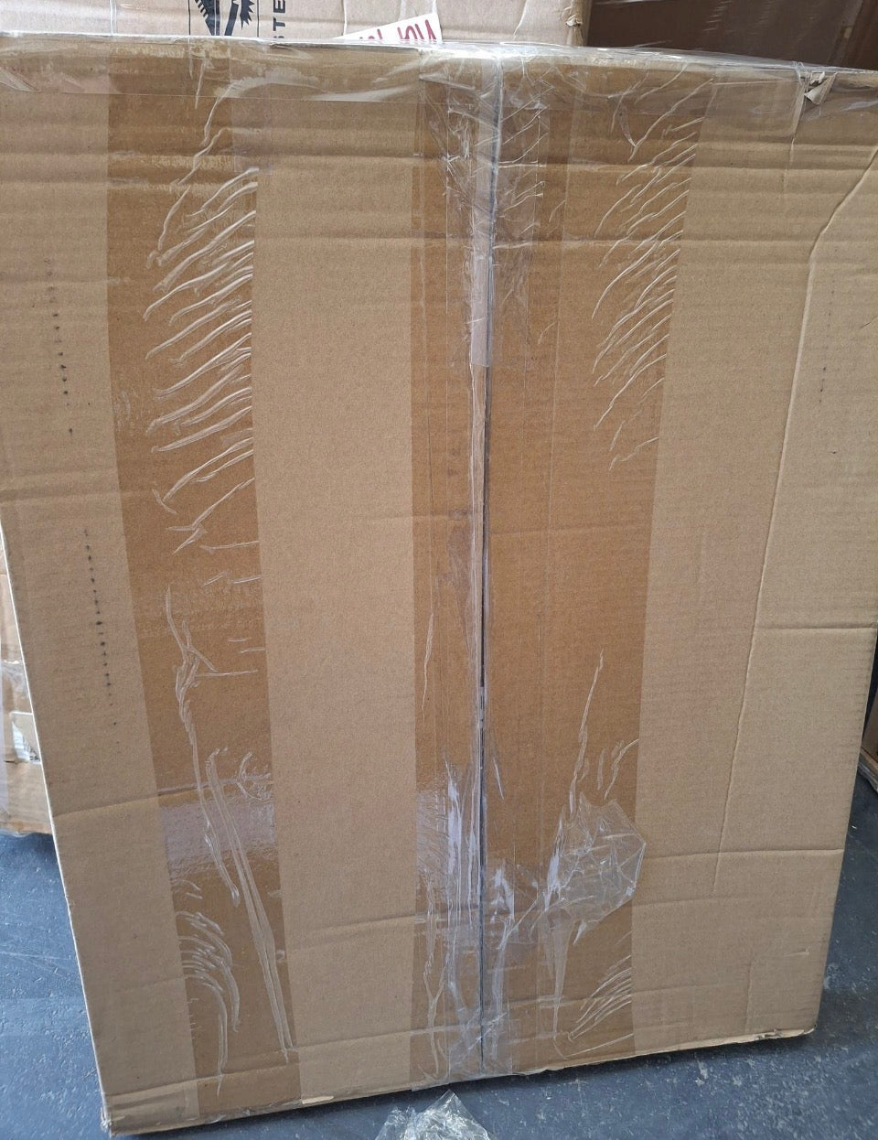 Open Box PEALSN 18x24 Picture Frame, Display Pictures 16 × 20 with Mat or 18 x 24 Without Mat for Wall Mounting Display, Poster Frames, Black