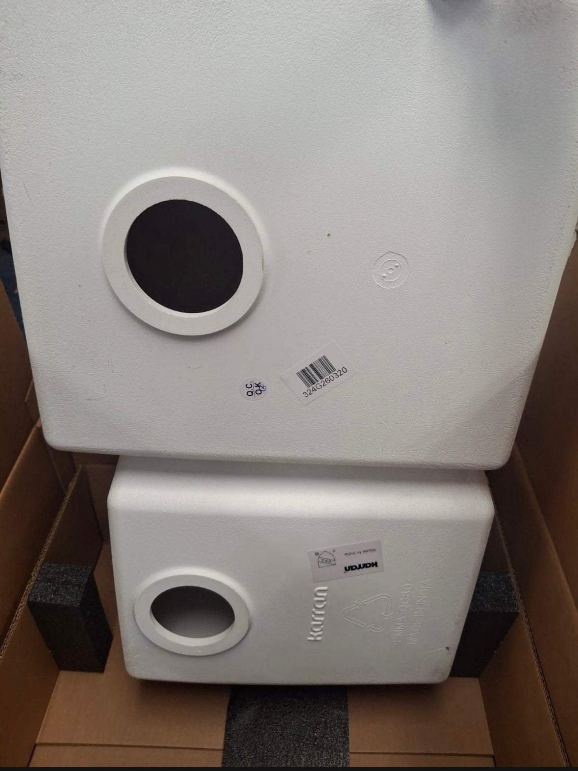 Open Box Karran Quartz/Granite White 33 in. 60/40 Double Bowl Composite Undermount Kitchen Sink