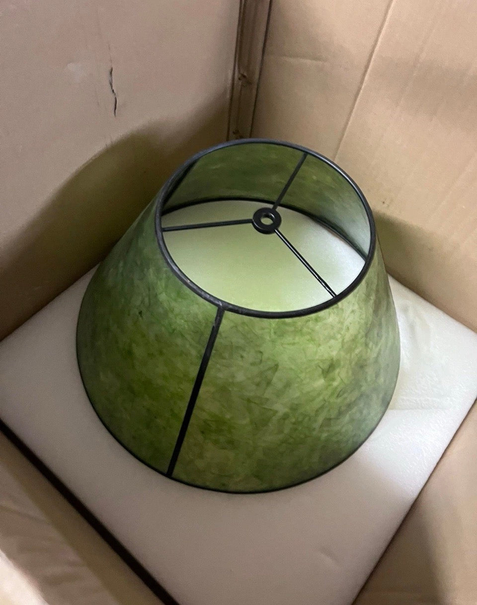 Quoizel Two Light Table Lamp Highland in Brzd Bse