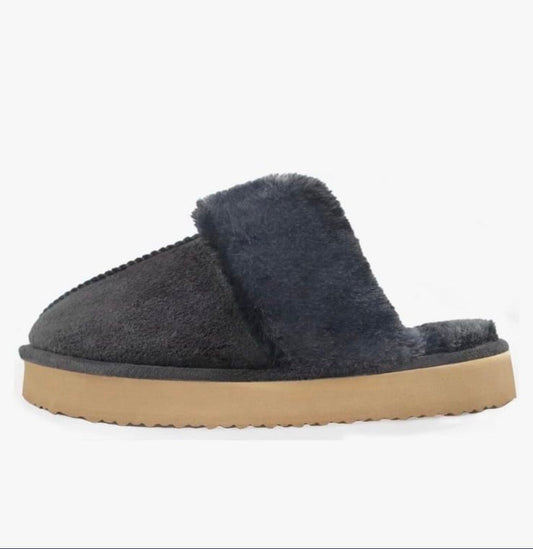 Stlozpa platform slippers for women with memory foam, fluffy plush lining, and slip-on design for indoor and outdoor use