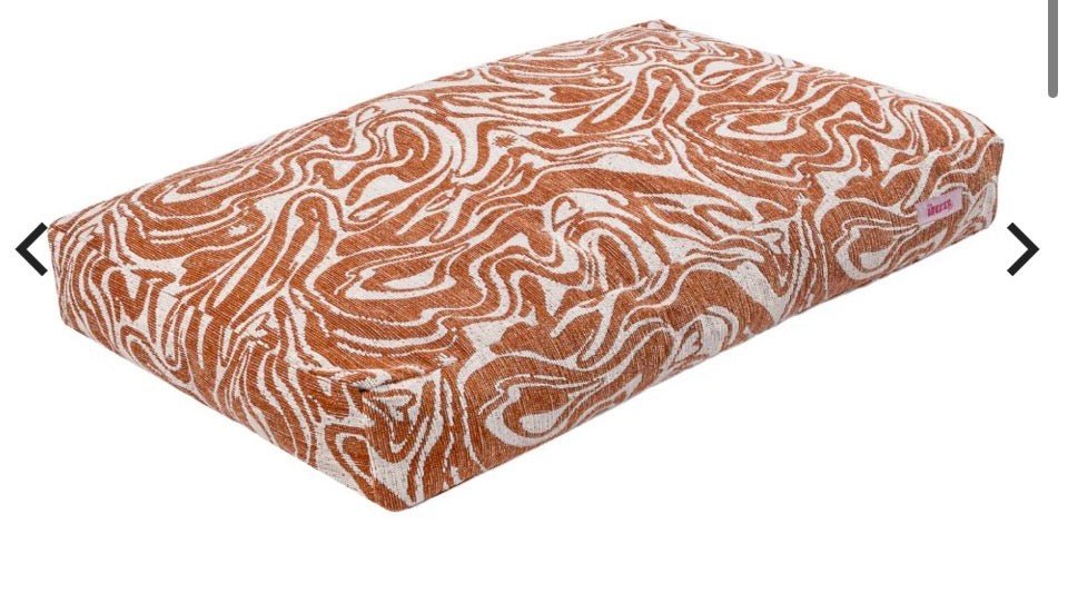 The Licker Store Maya Modern Pet Bed with Washable Cover