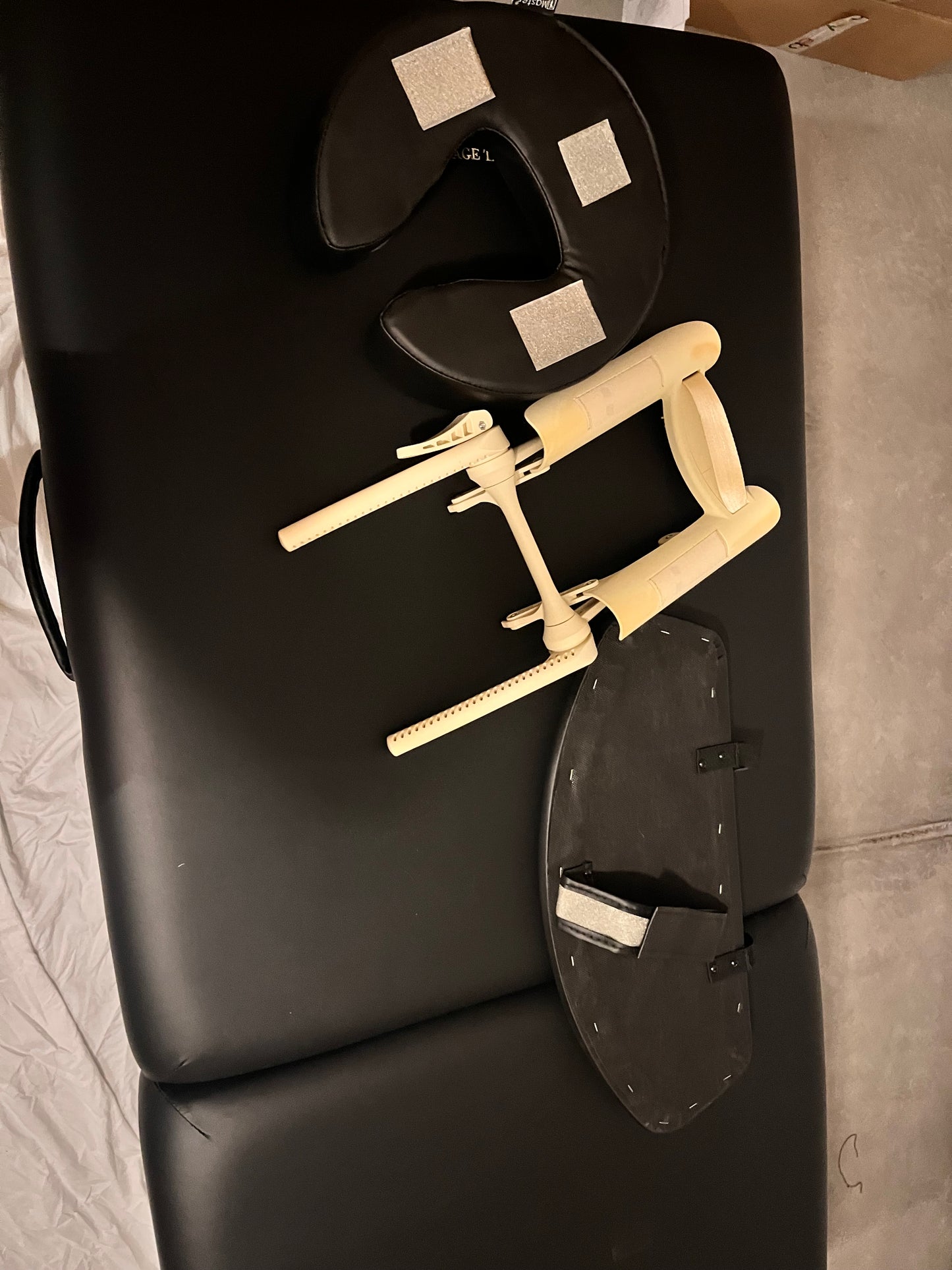 Open Box Master Massage 30" Newport™ Portable Massage Table Package