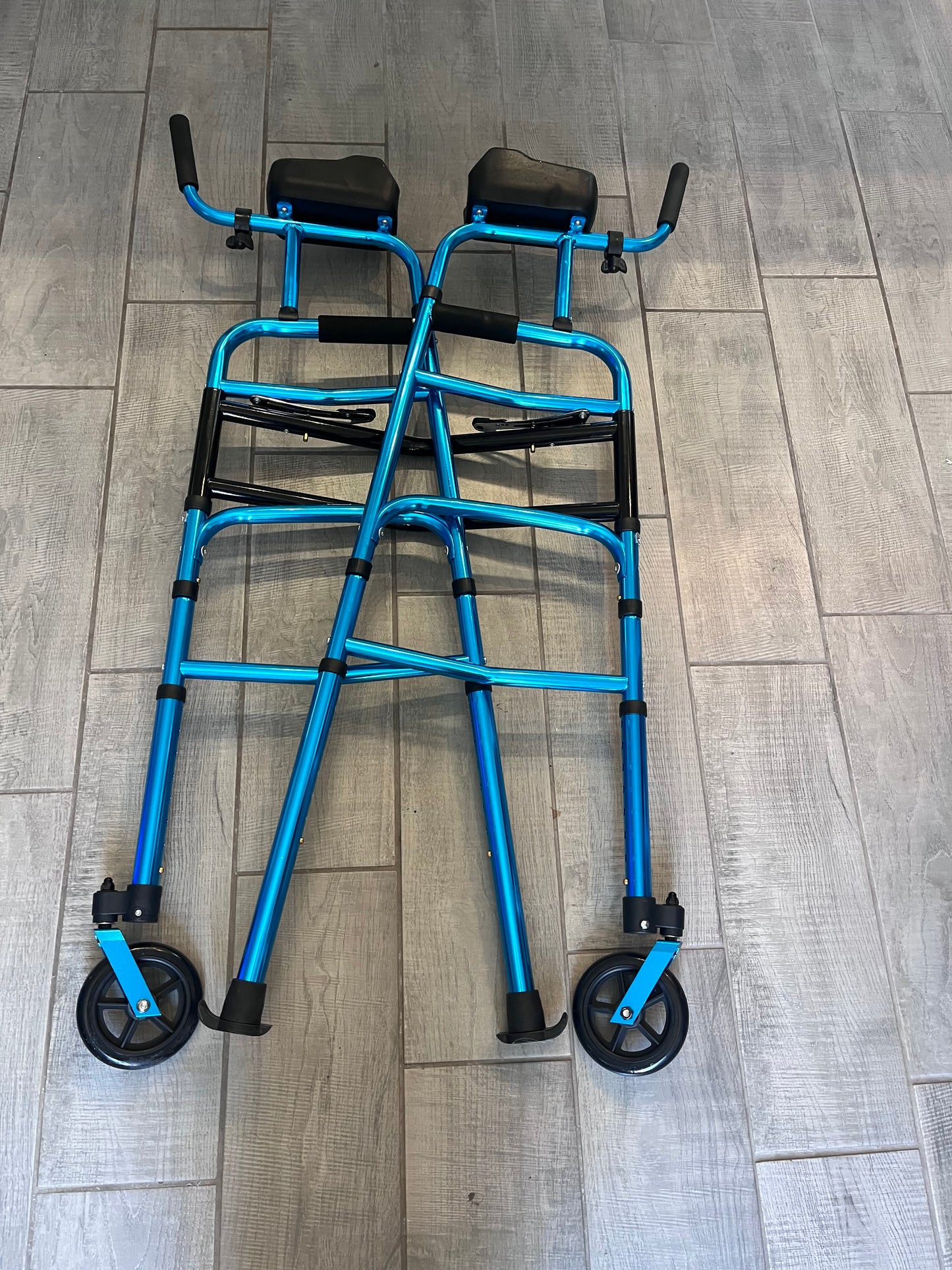 Pre-Assembled Foldable Platform Walker, Adjustable Walking Aid with 5" Wheels & Removable Padded Armrests, Folding Standard Walker for Senior, Elderly