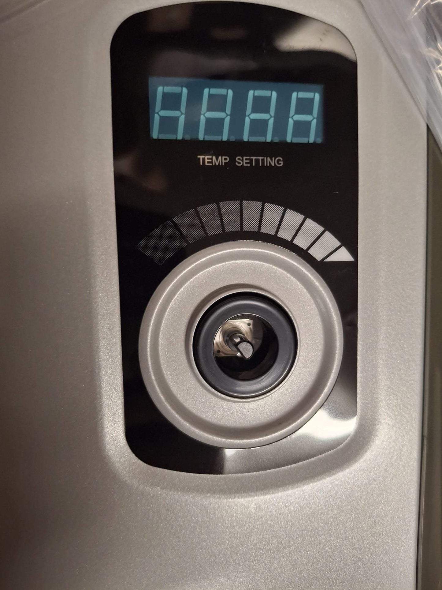 Open Box RHEEM Performance 18 kW 3.51 GPM 240-Volt Self-Modulating Electric Tankless Water Heater