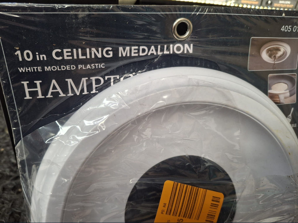 Open Box Hampton Bay 10 in. White Smooth Ceiling Medallion