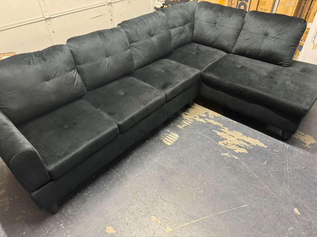 NEW ASSEMBLED FUOROLA 2 Piece Left Facing Sectional Sofa