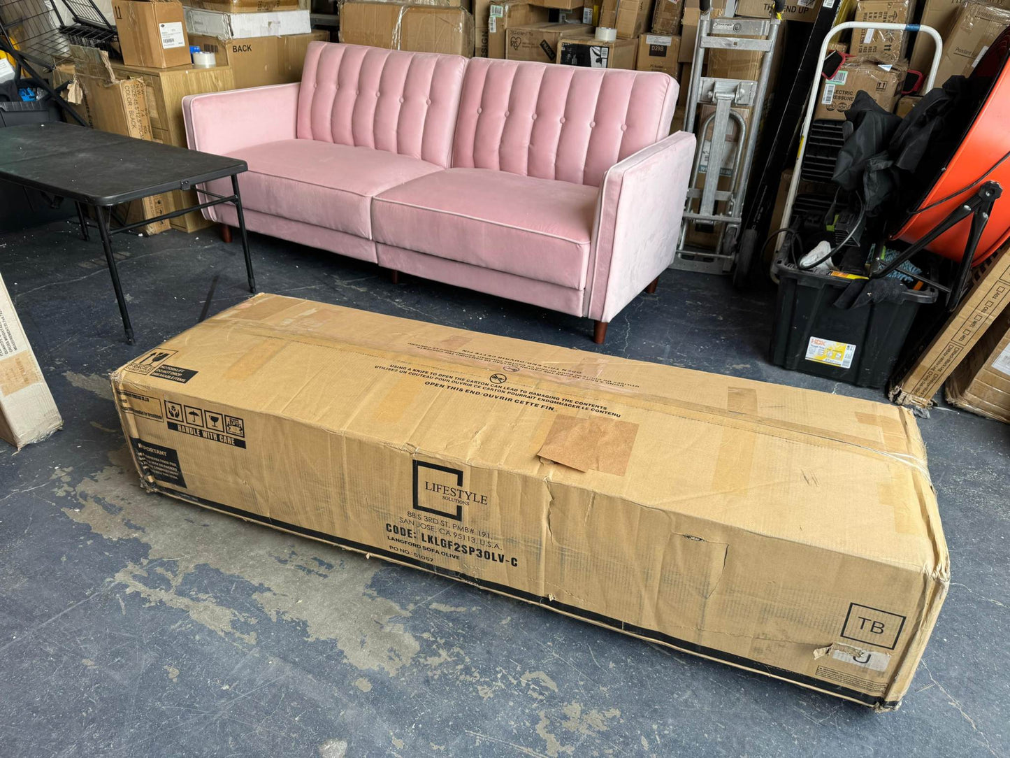 Mercury Row Garren 75.6 Tufted Sofa GREEN