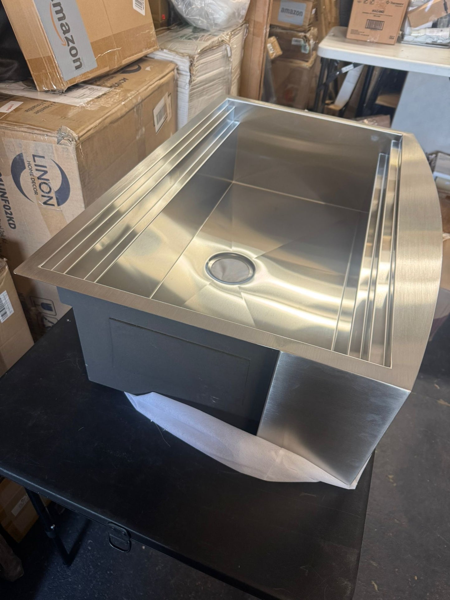 Open Box AKDY Handmade Farmhouse Apron Front 33 in. x 22 in. Single Bowl Stainless Steel Workstation Kitchen Sink with Accessories