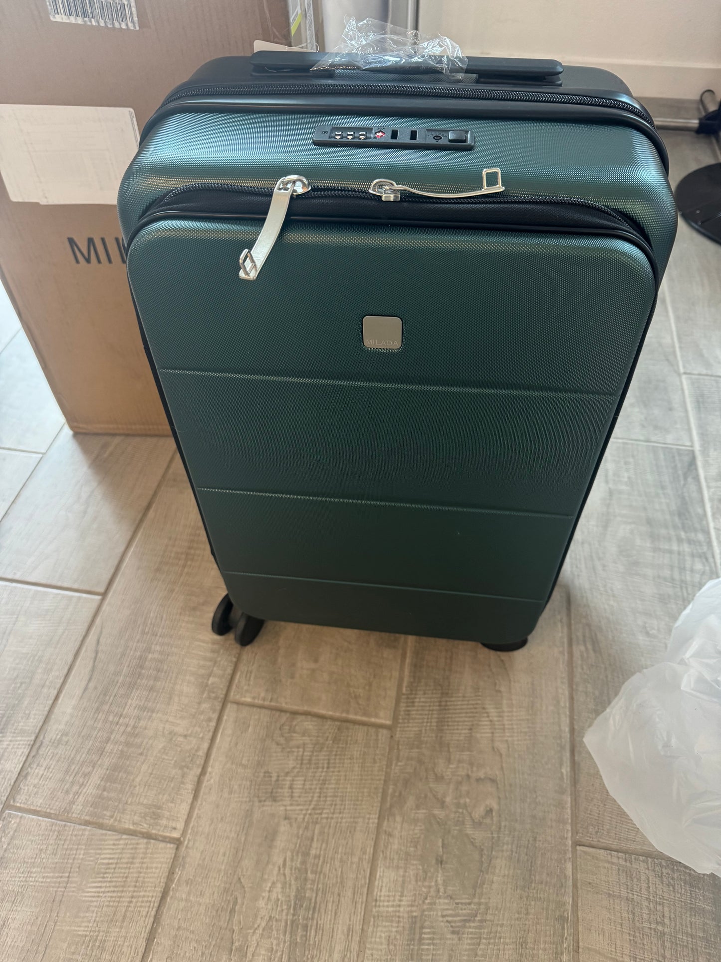 MILADA Expandable Carry On Luggage 22x14x9 Airline Approved Top Opening Hard Shell Suitcases TSA Carry On Luggage With Wheels 20 inch Carry On Suitcase Travel Luggage Carry On Bag, Blackish Green