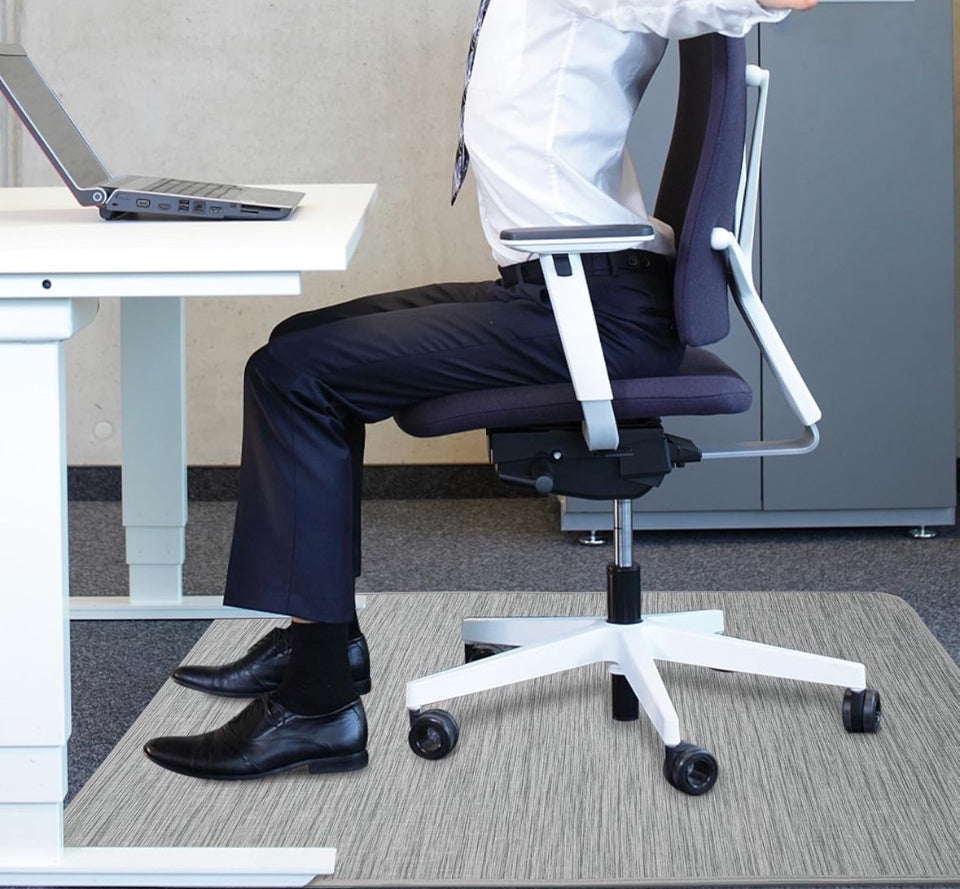 New Perfect for Carpet Floors: Protect Your Floor from Scratches and dust of Any Kind with This Perfect Chair mat for Carpeted Floors. The Office