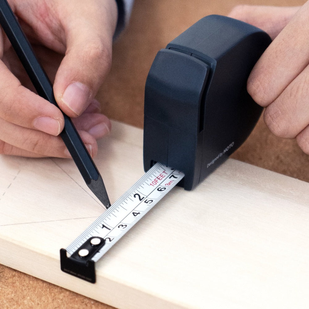 Self Lock Measure Tape