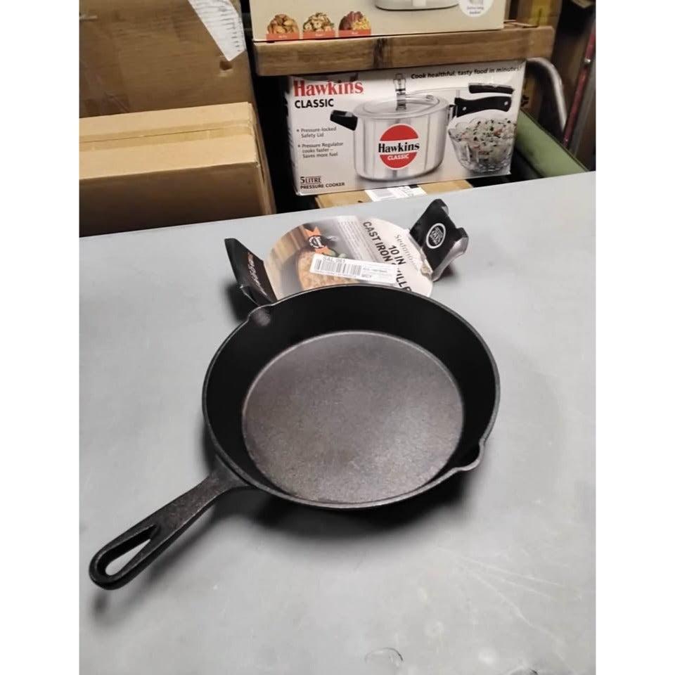 Sedona Kitchen 10"" cast iron skillet"