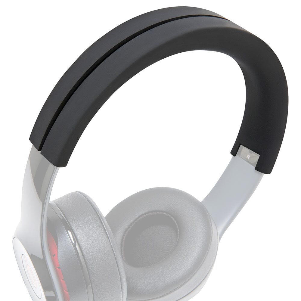 Black silicone Beats Solo headband cover for extended headphone protection and personalized style.