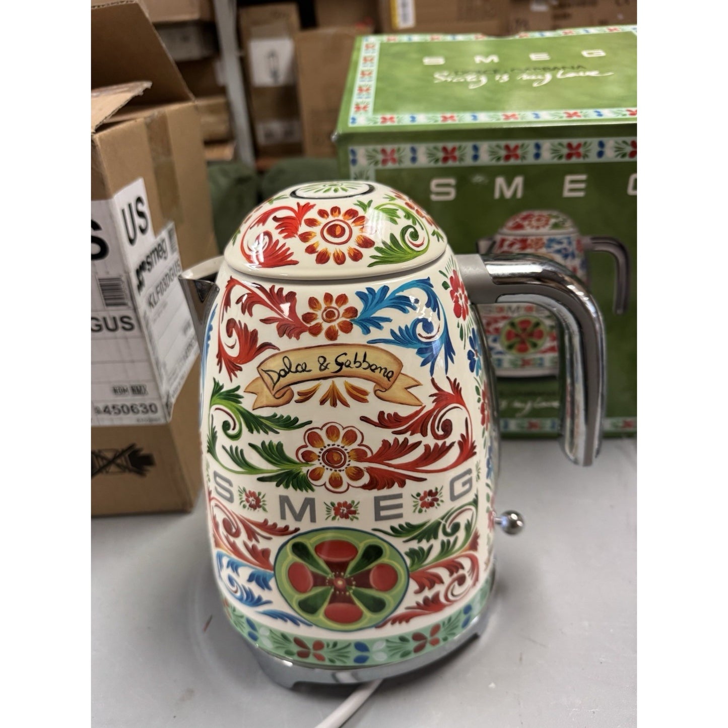 SMEG Dolce & Gabbana Sicily Is My Love Electric Kettle KLF03DGUS 1.7L USED!!