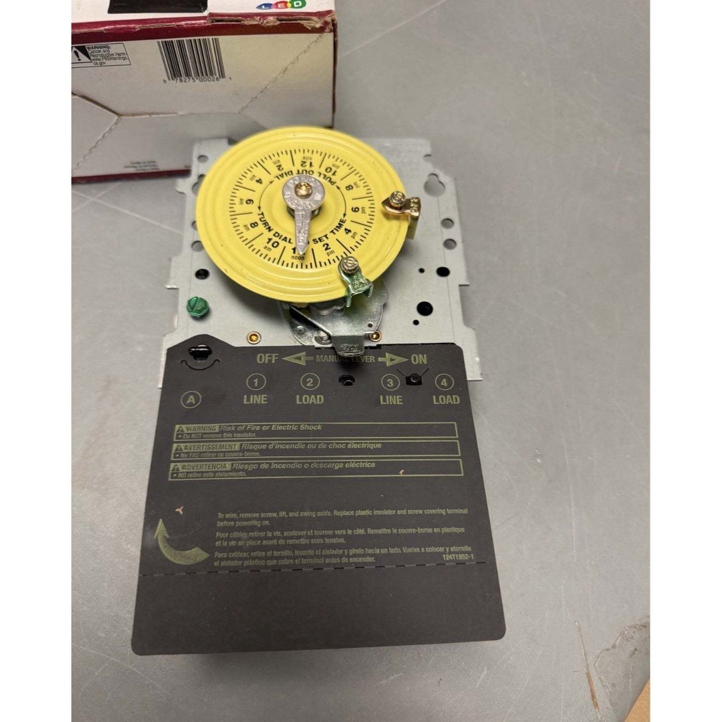 Intermatic T100 Series 40 Amp 24-Hour Mechanical Timer SPST 120 VAC Gray
