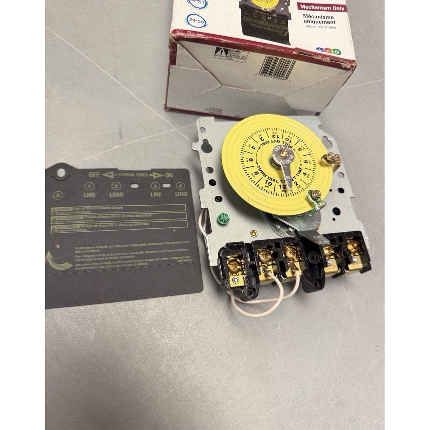 Intermatic T100 Series 40 Amp 24-Hour Mechanical Timer SPST 120 VAC Gray
